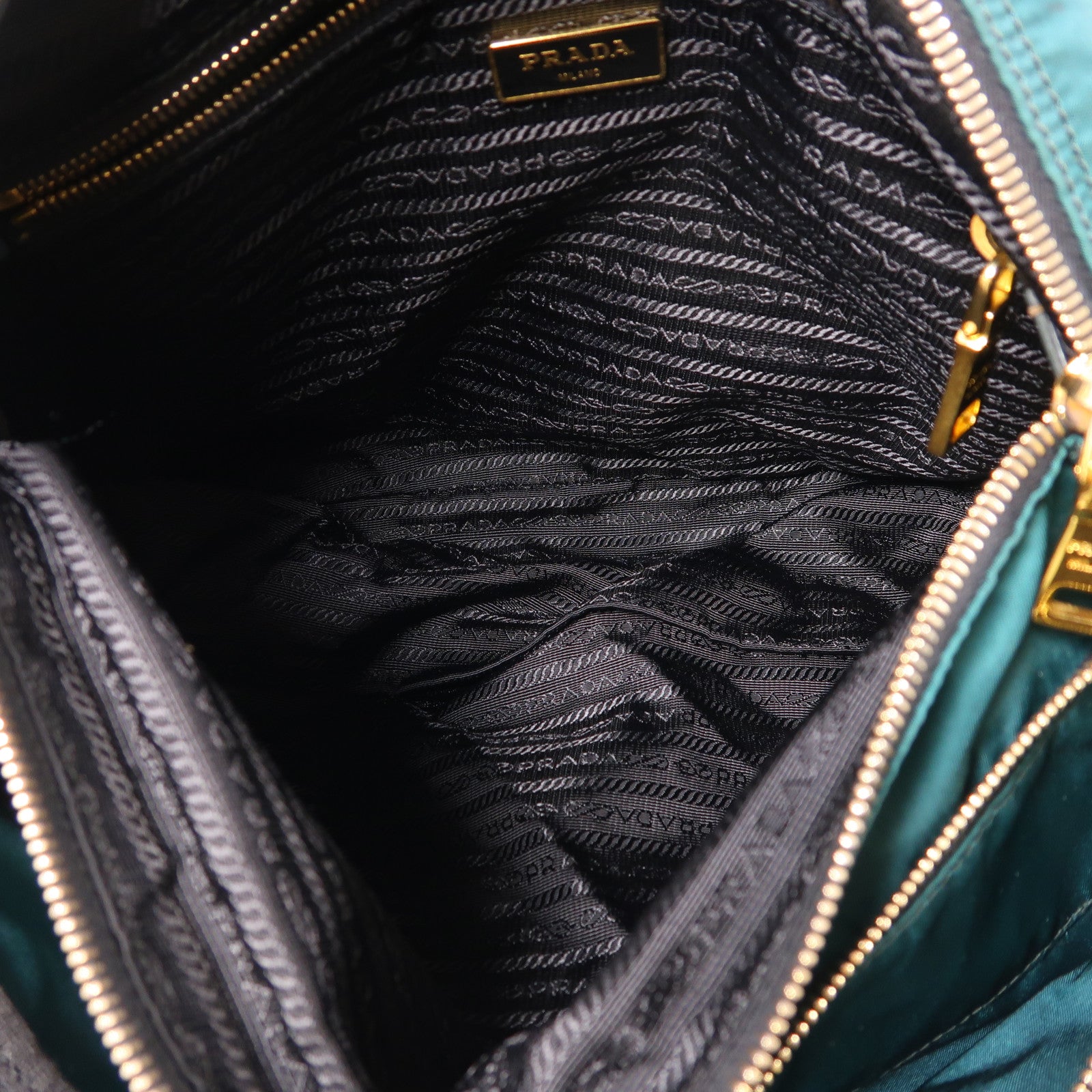 PRADA 尼龍Shoulder Bag金扣肩背袋
