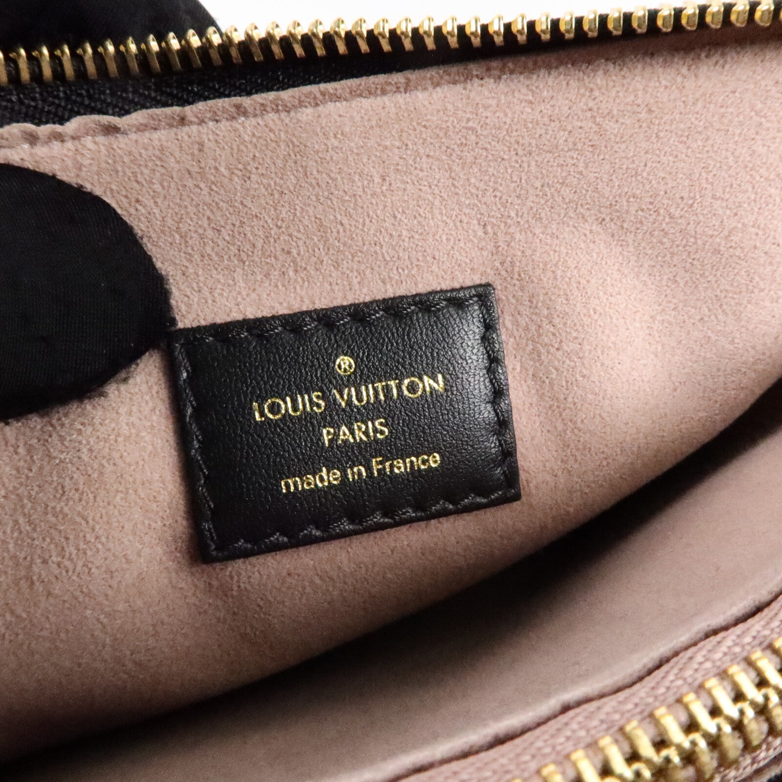 LOUIS VUITTON Monogram Embossed Coussin PM手挽肩背兩用袋