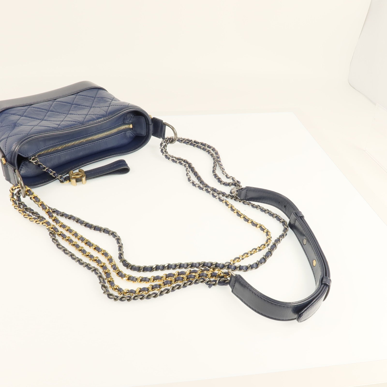 CHANEL 【激減優惠】牛皮皮革Gabrielle Small鏈帶肩背袋