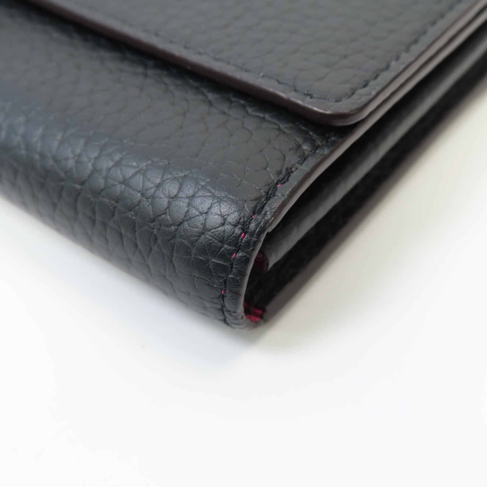 LOUIS VUITTON 【激減優惠】牛皮皮革Capucine Wallet金扣長錢包黒色