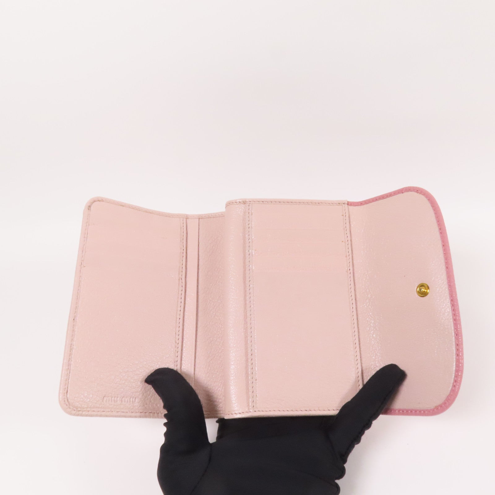 Miu Miu 牛皮皮革Trifold Wallet金扣錢包