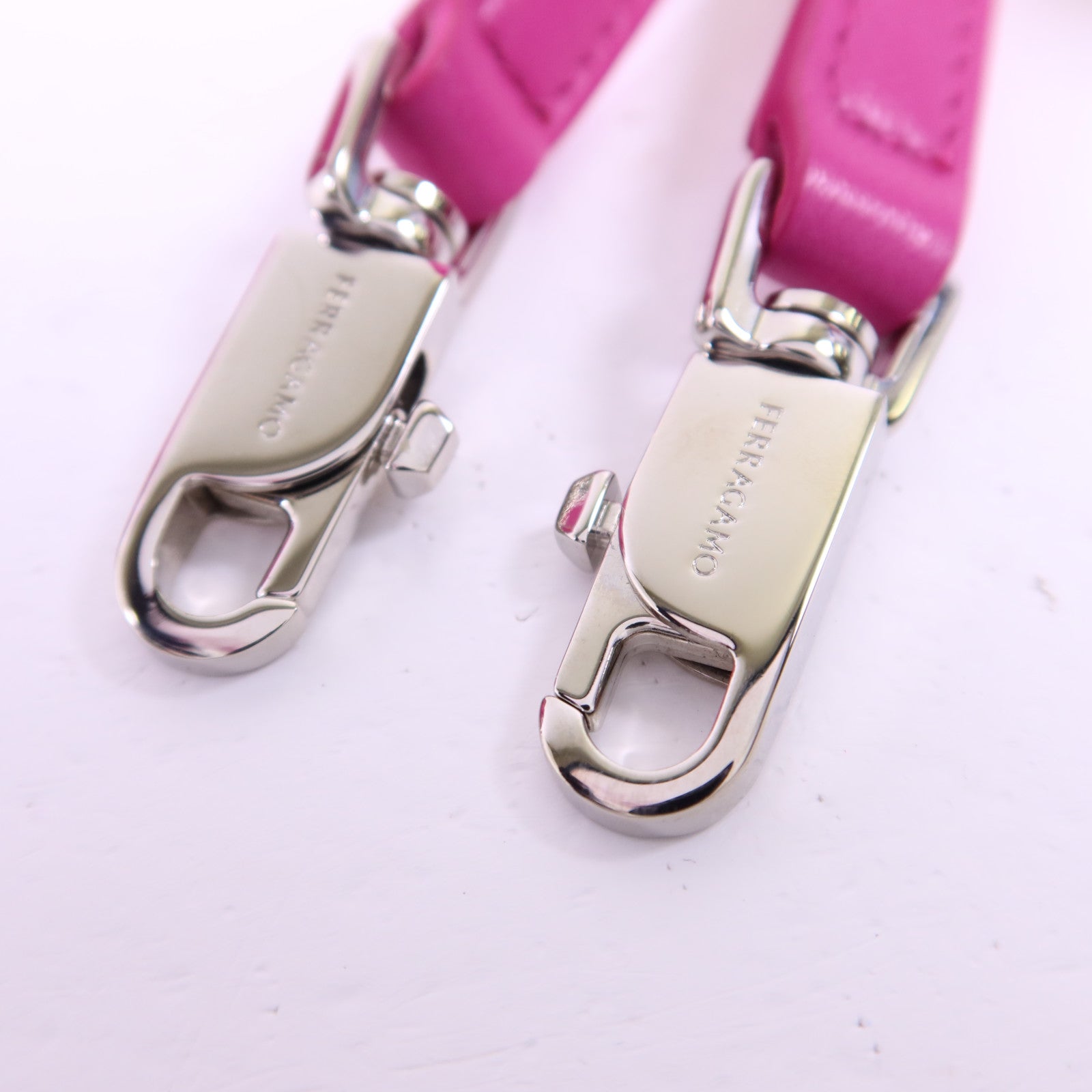 Salvatore Ferragamo 羊皮皮革2 Way Shoulder Bag銀扣手挽肩背兩用袋