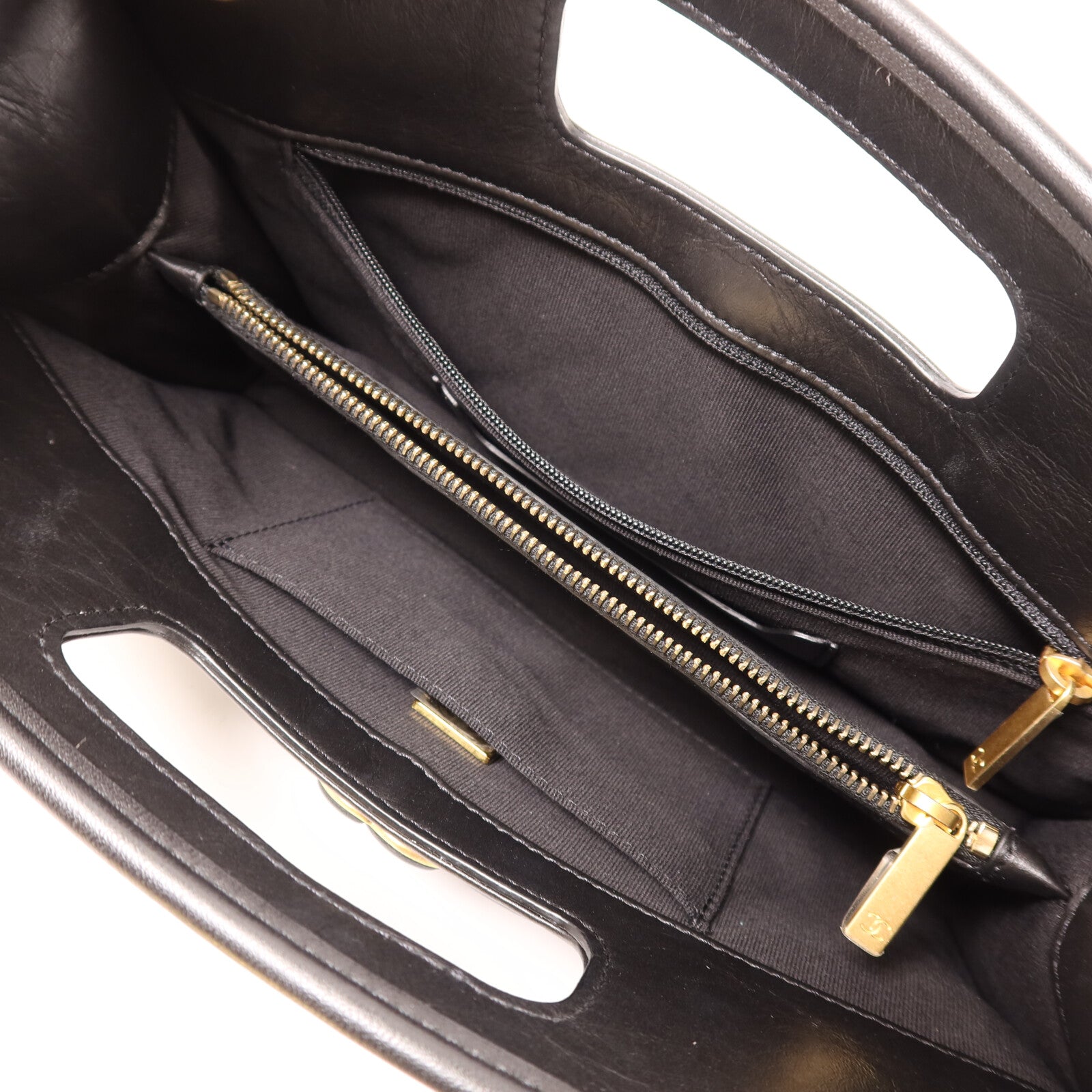 CHANEL 【激減優惠】羊皮皮革23S Graphic Catch Small Shopping Bag金扣鏈帶肩背袋