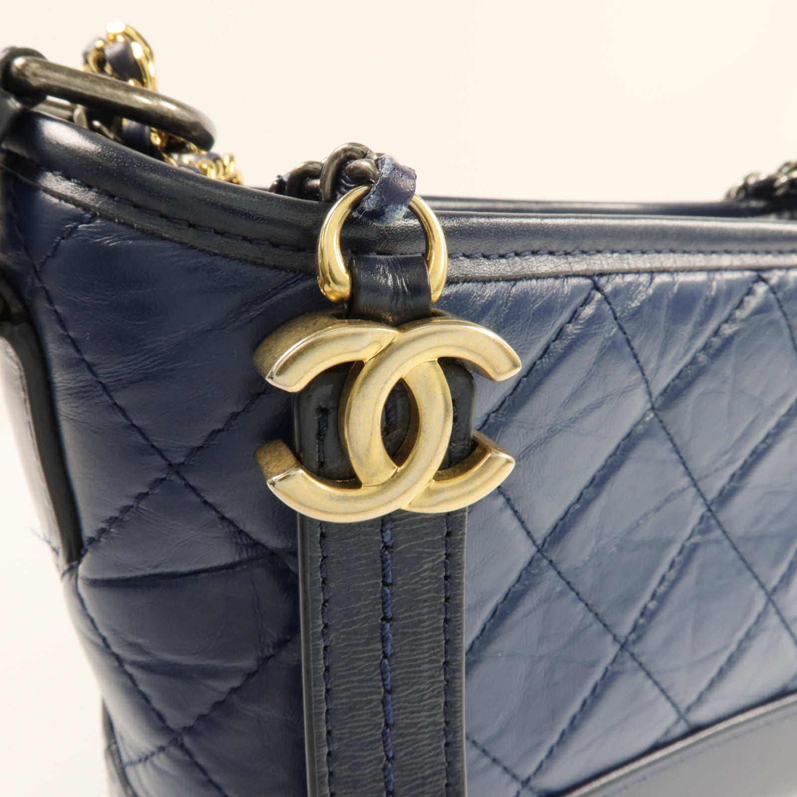 CHANEL 【激減優惠】牛皮皮革Gabrielle Small鏈帶肩背袋