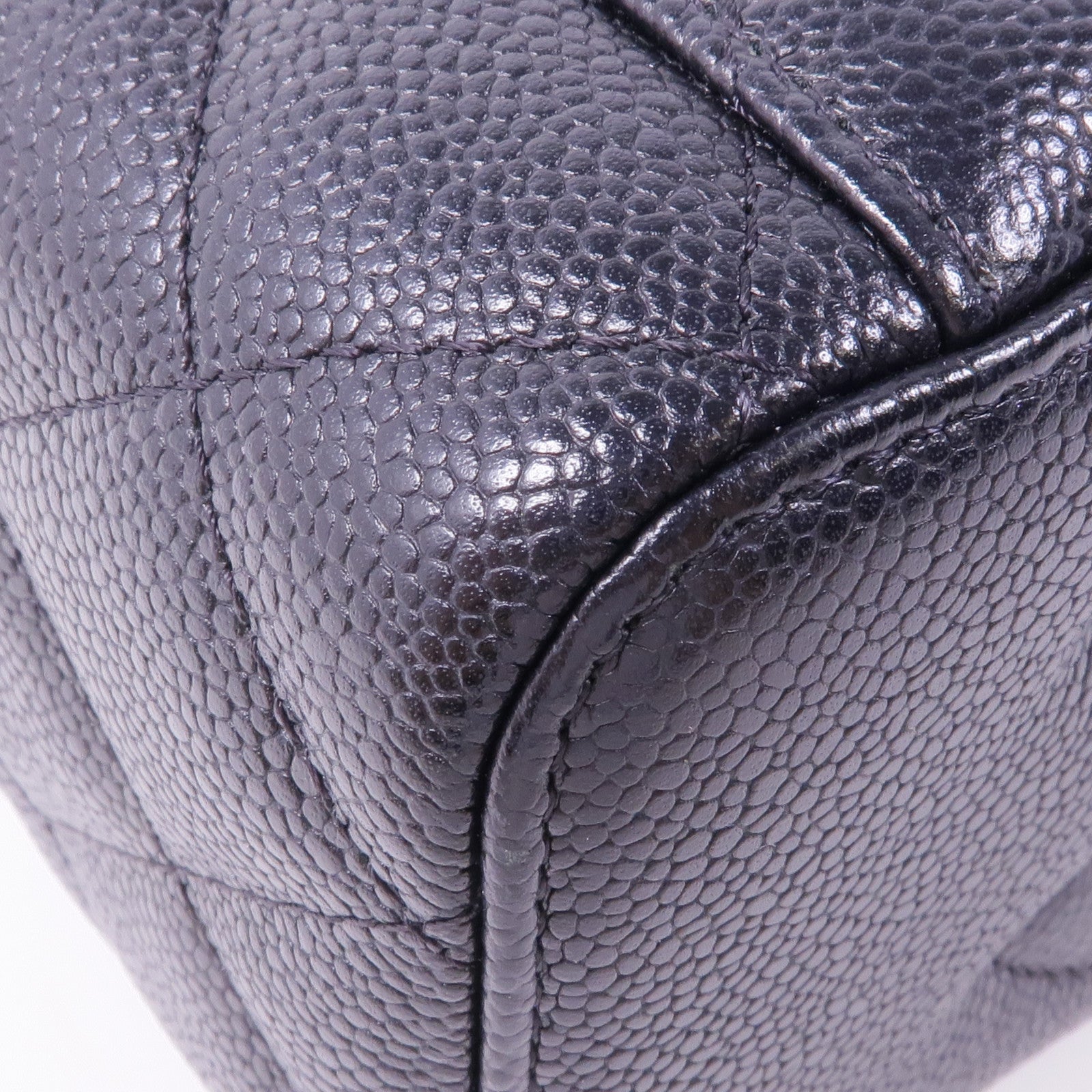 CHANEL 牛皮皮革Vanity Case金扣鏈帶肩背袋