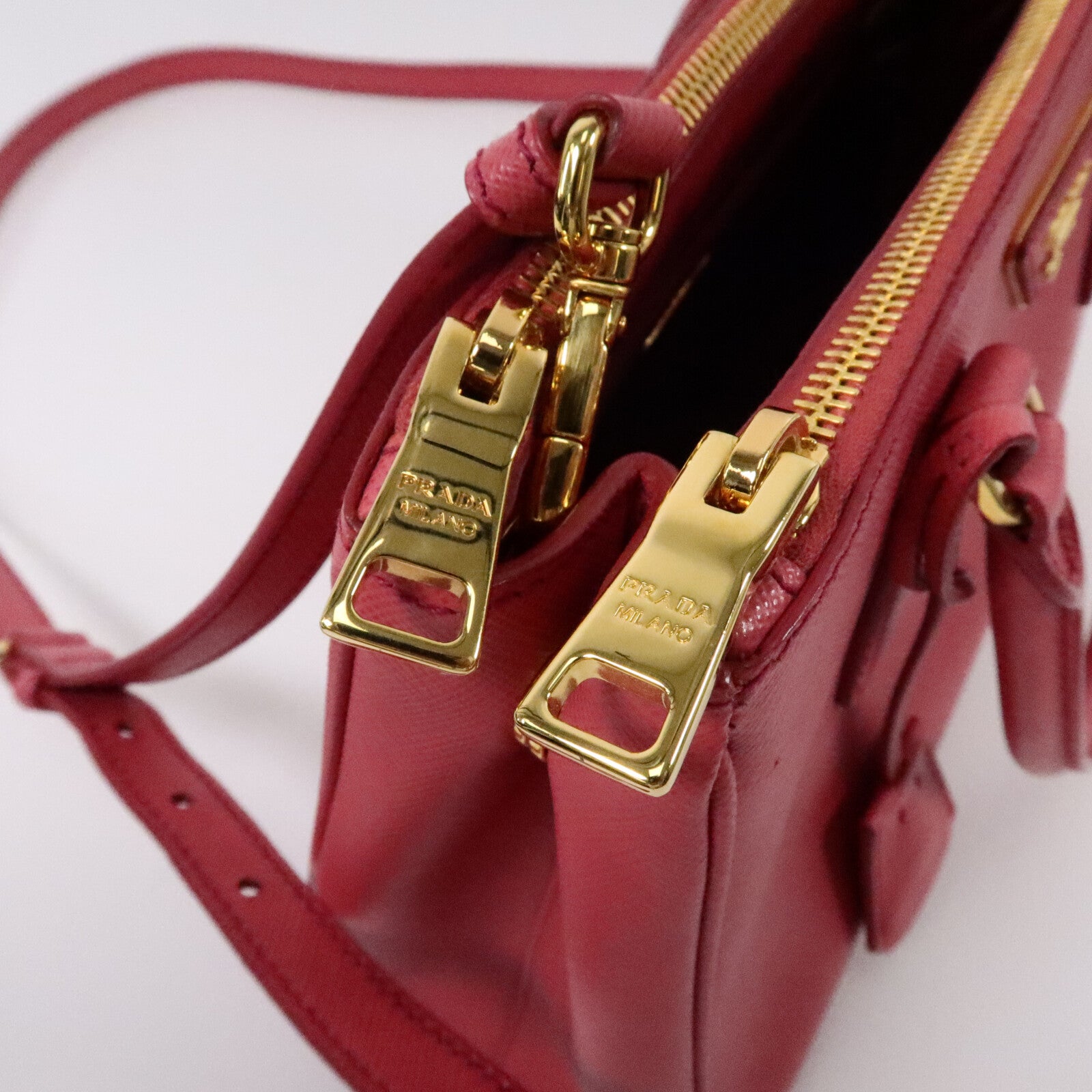 PRADA Saffiano皮革Killer Bag手挽肩背兩用袋