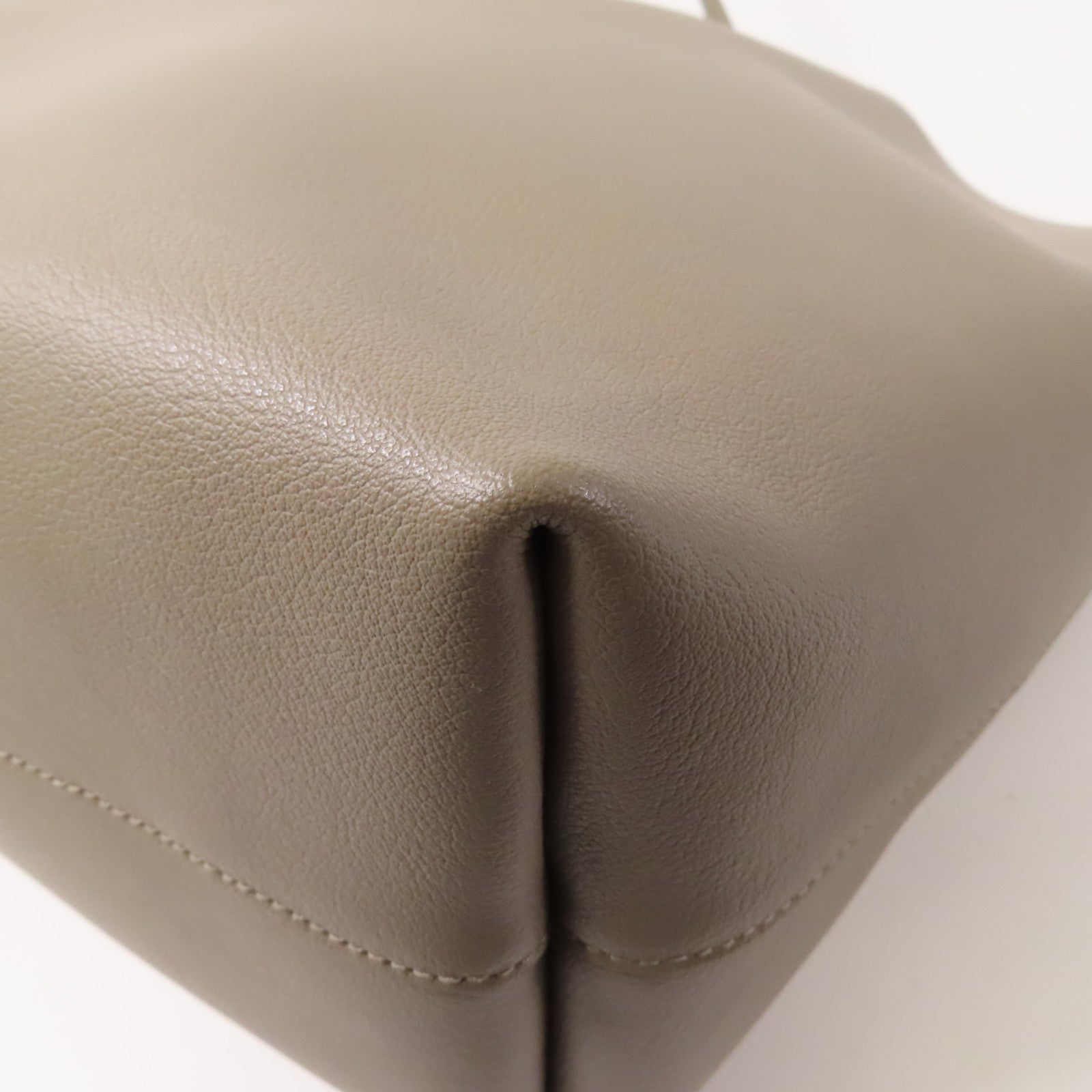 YVES SAINT LAURENT 牛皮皮革Shoulder Bag肩背袋