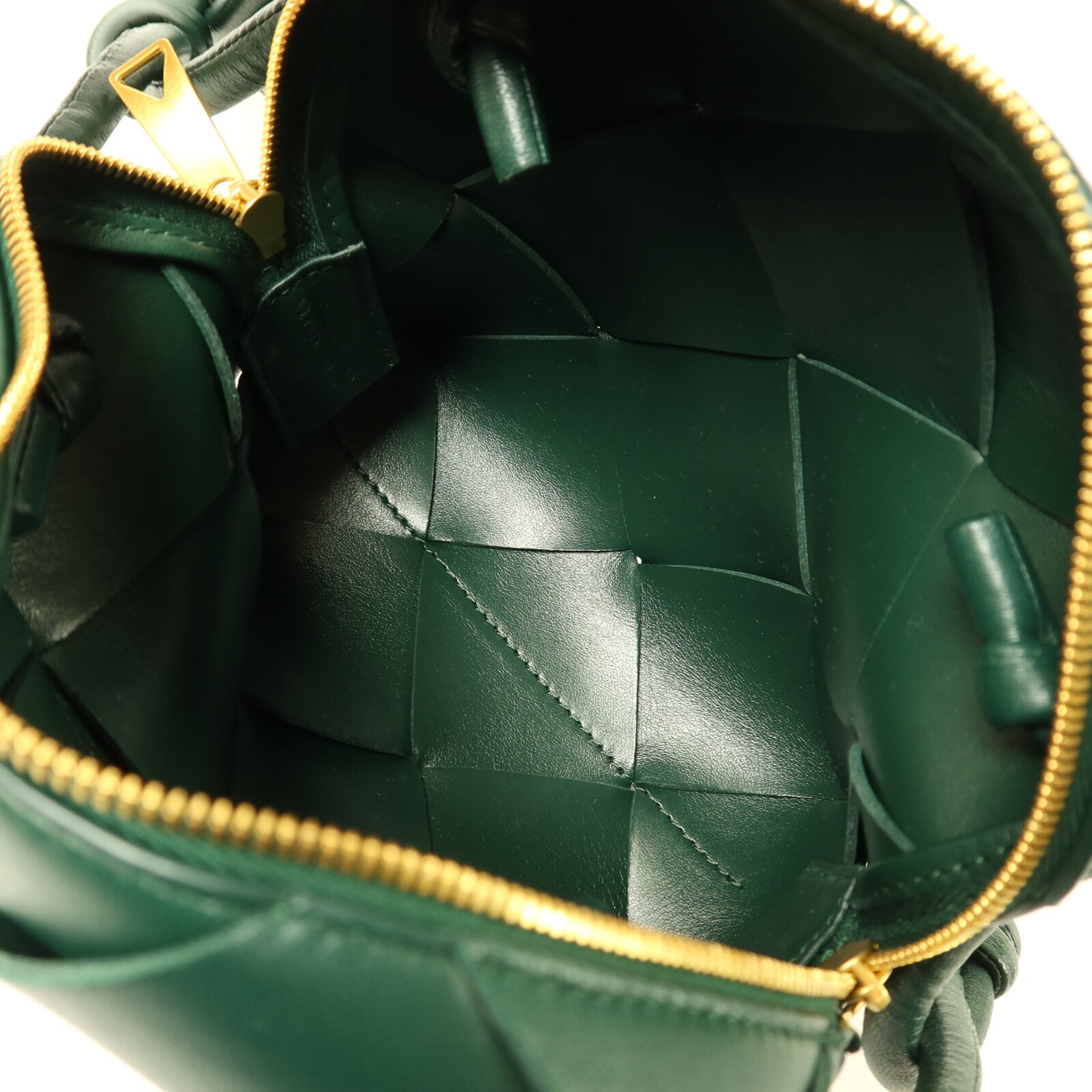 BOTTEGA VENETA 羊皮皮革Cassette Camera金扣肩背袋