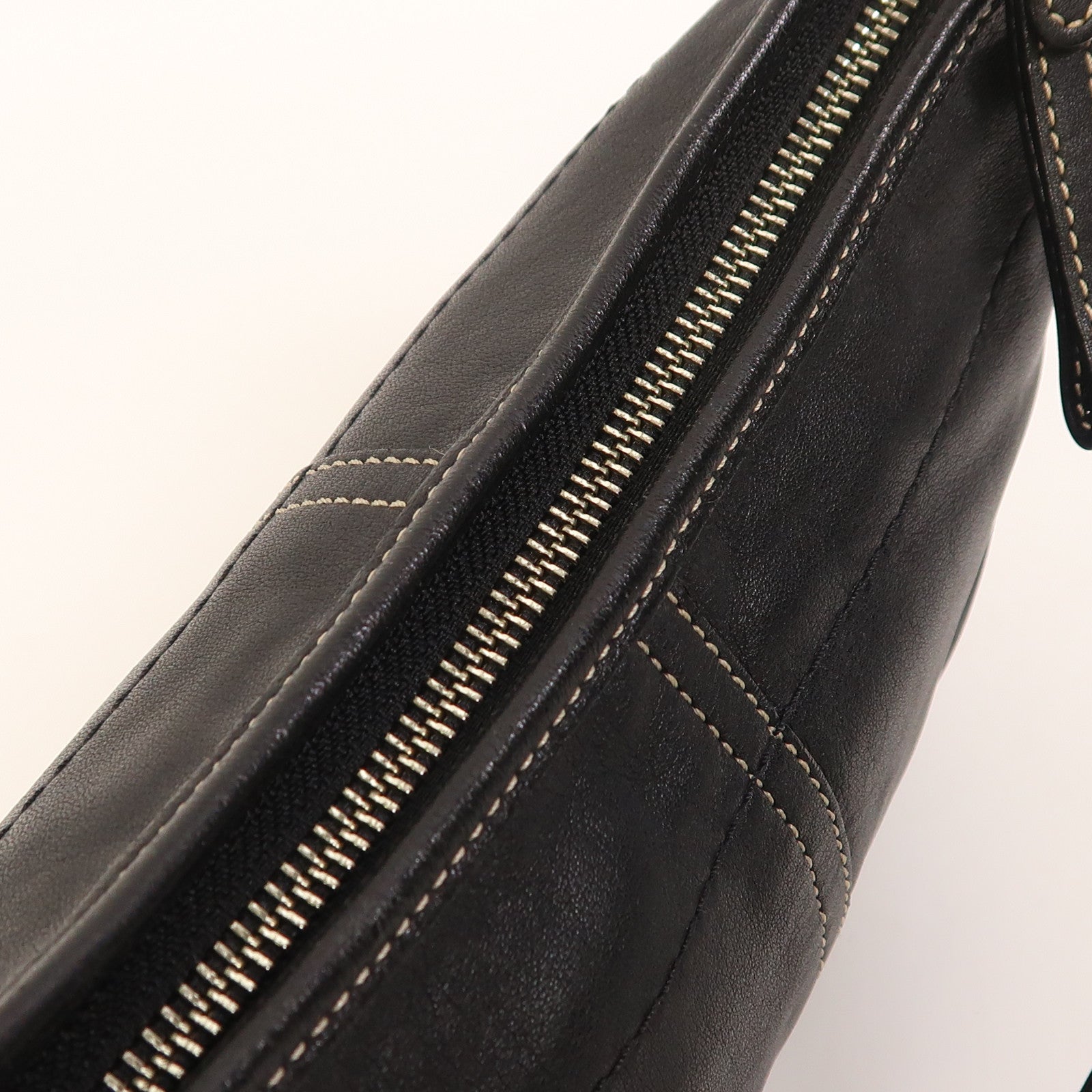 COACH 牛皮皮革Hand Bag銀扣肩背袋