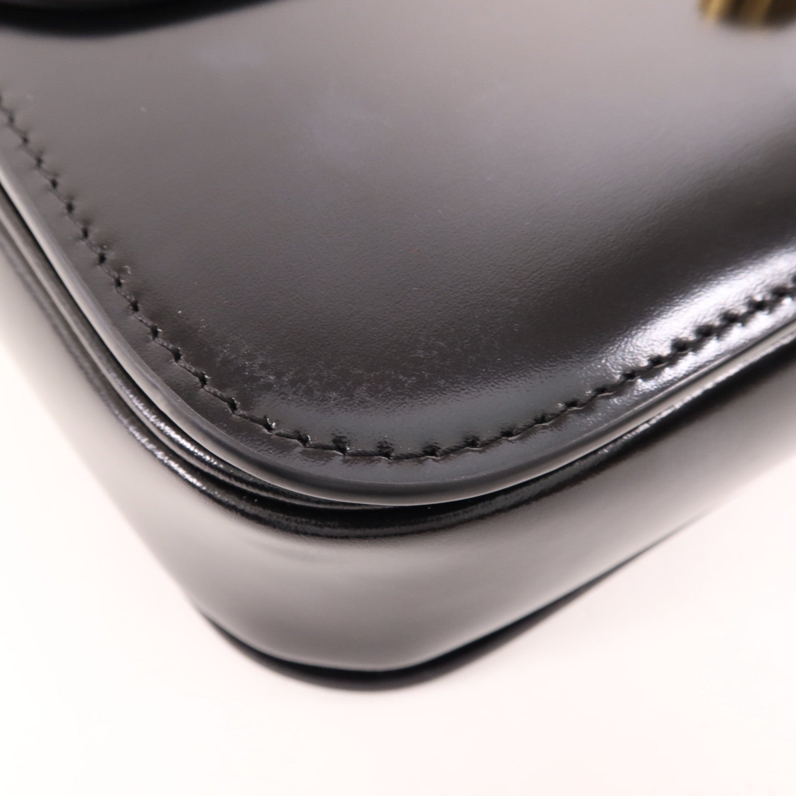 CELINE 牛皮皮革Triomphe金扣肩背袋