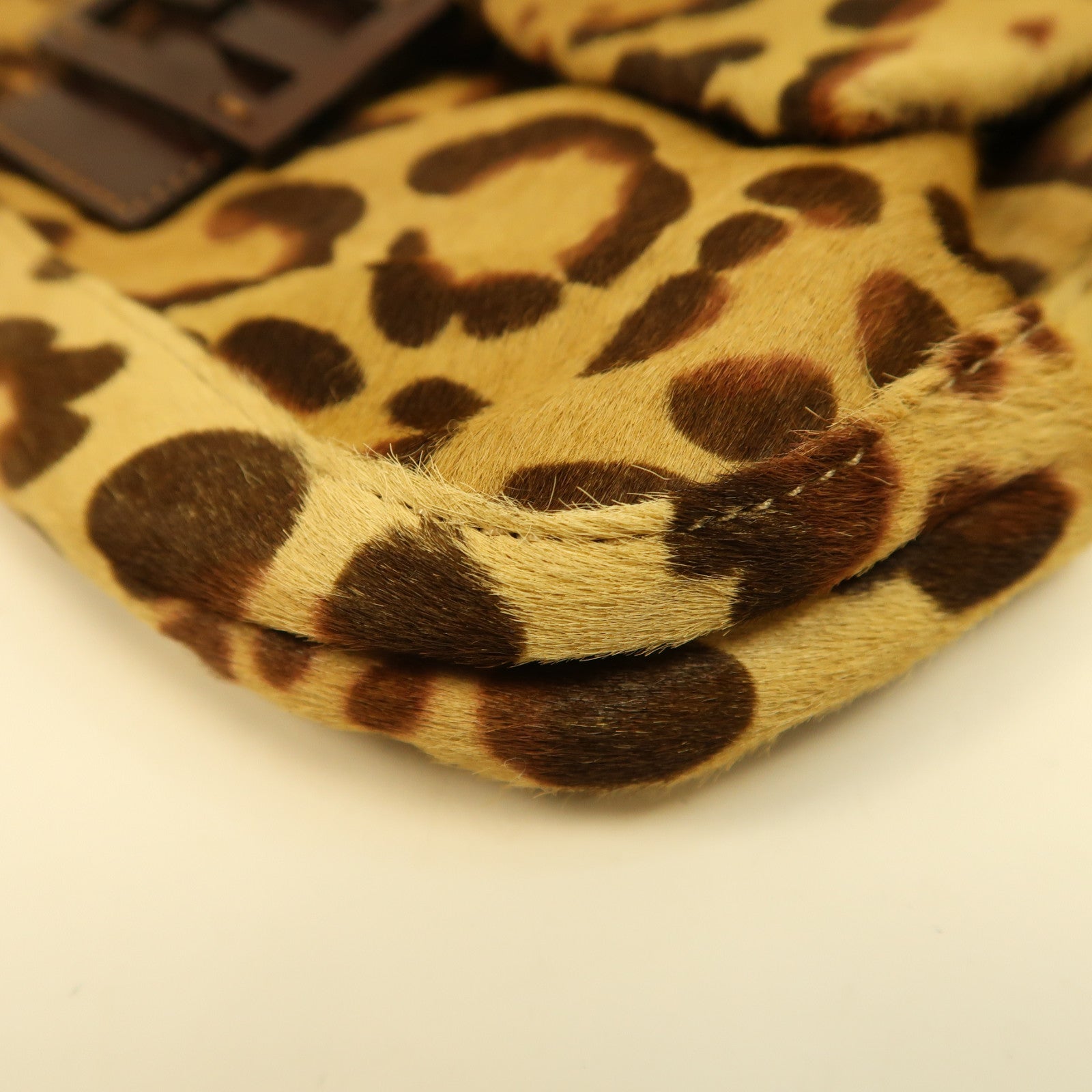 FENDI 馬毛Baguette銀扣手挽袋啡色