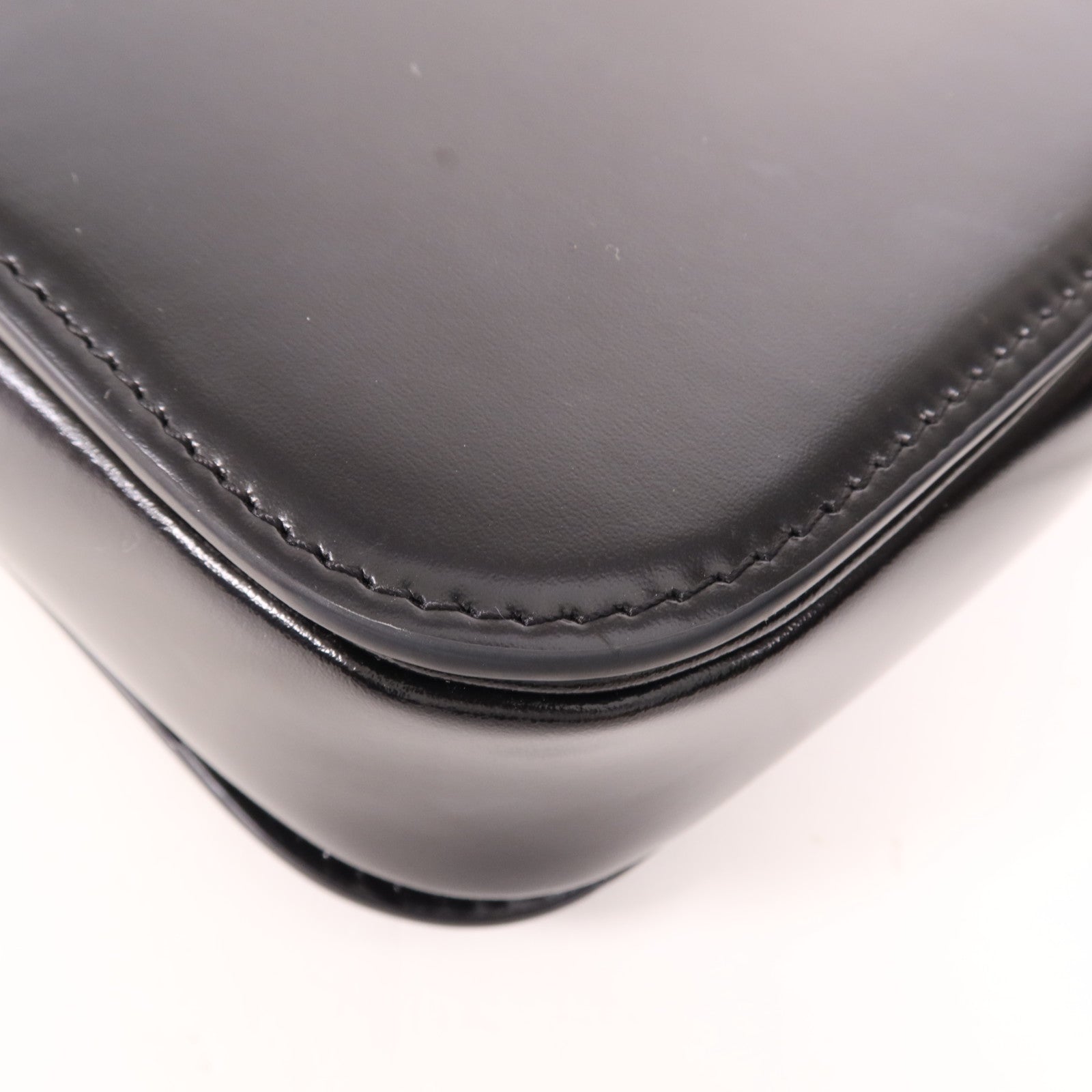 CELINE 牛皮皮革Triomphe金扣肩背袋