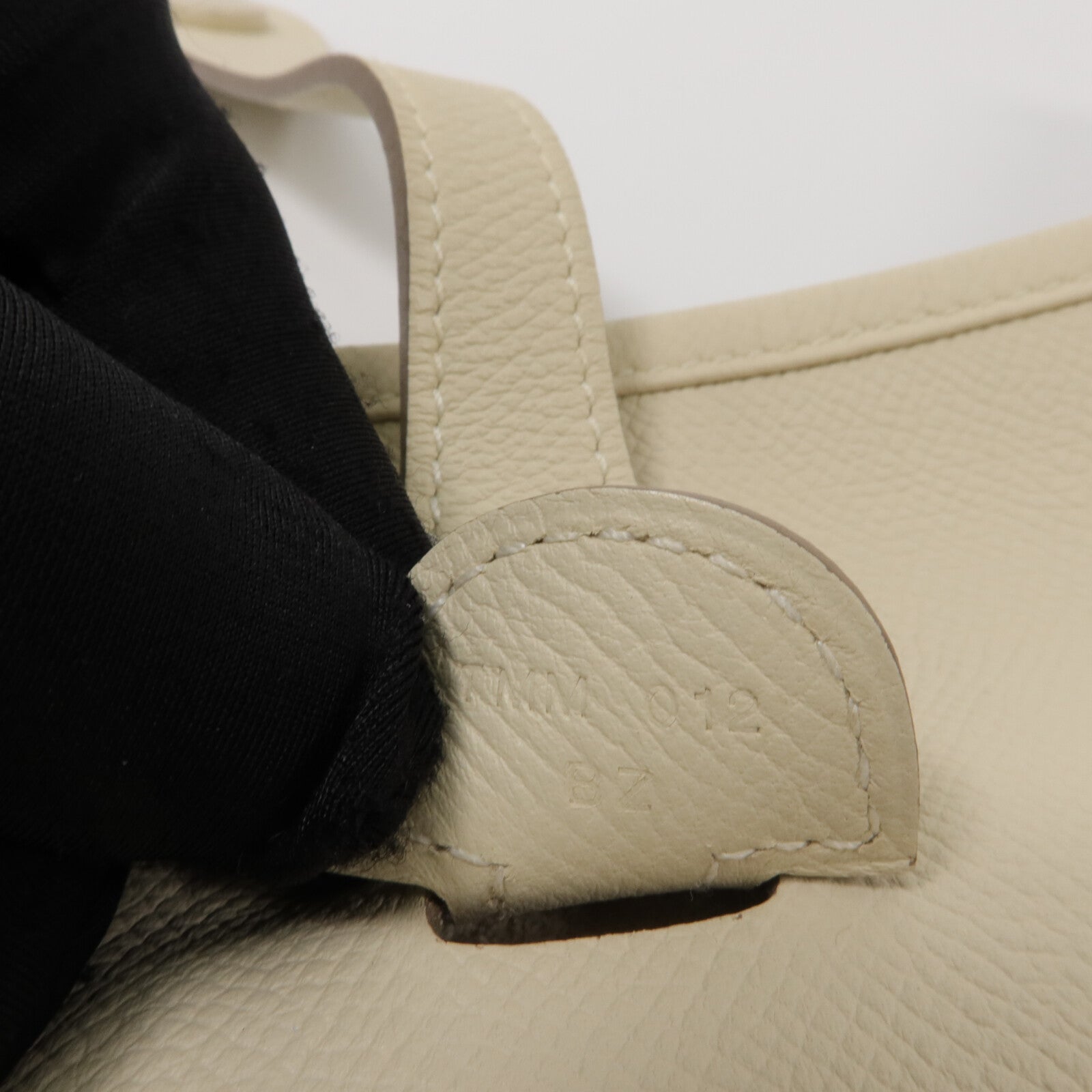 HERMES Epsom皮革Evelyne PM肩背袋Craie