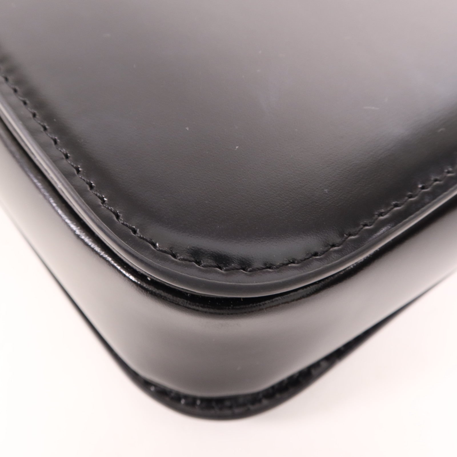 CELINE 牛皮皮革Triomphe金扣肩背袋