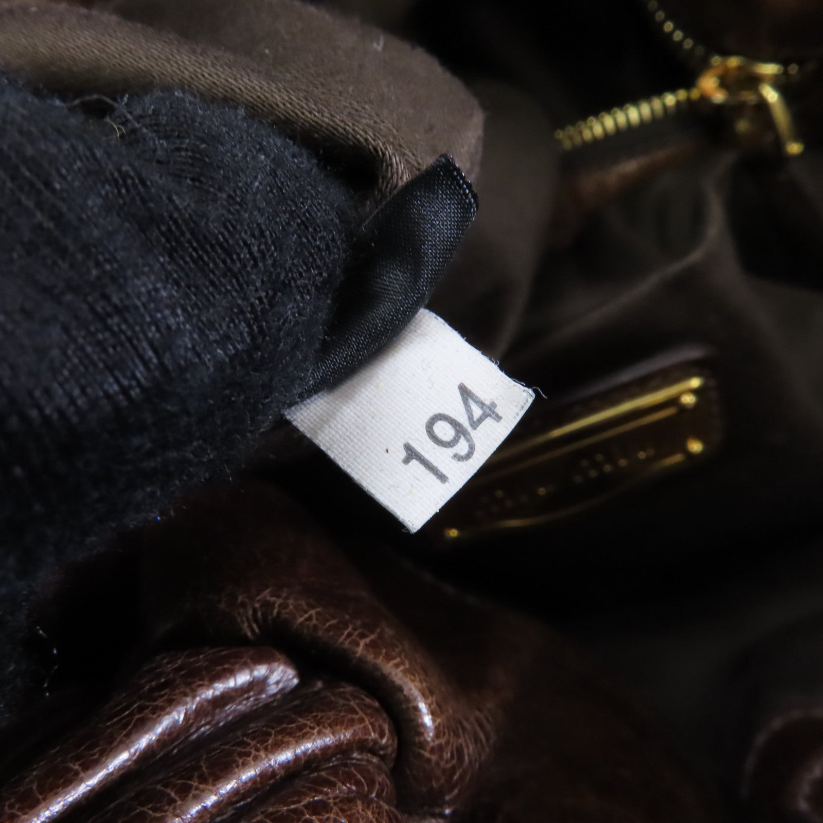 Miu Miu 牛皮皮革Vitello Lux金扣手挽肩背兩用袋啡色