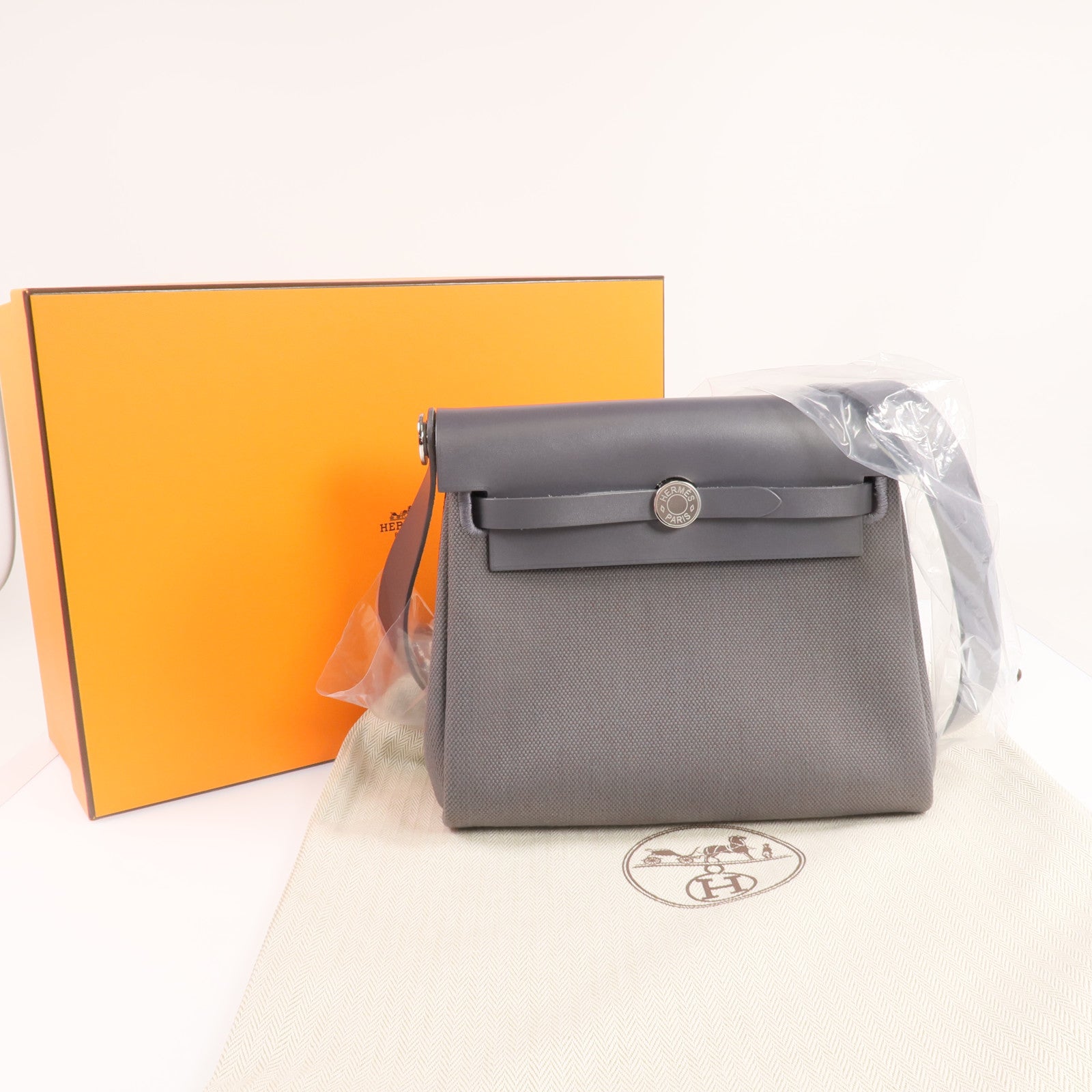 HERMES Vache Hunter皮革Mini Herbag銀扣肩背包