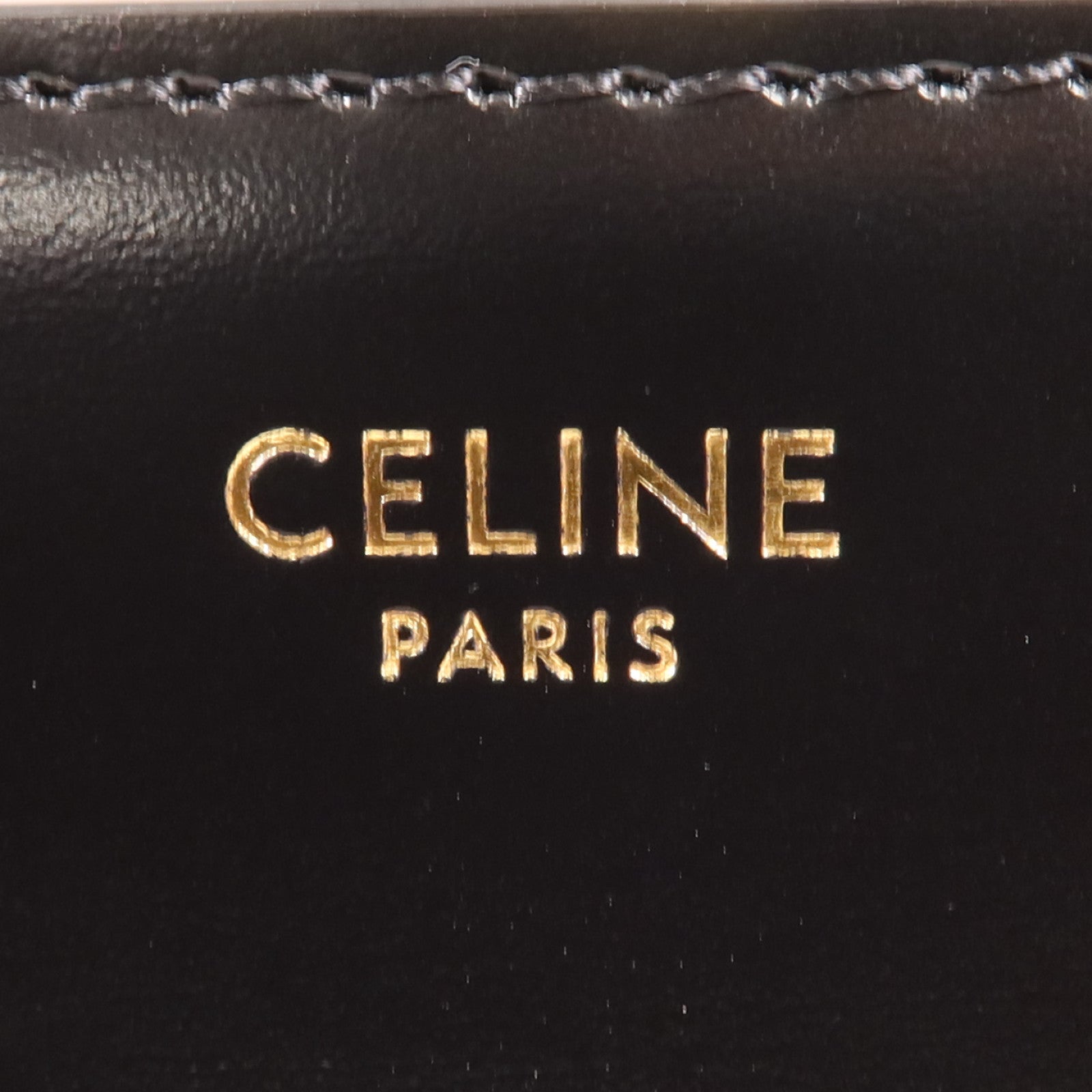 CELINE 牛皮皮革Triomphe金扣肩背袋