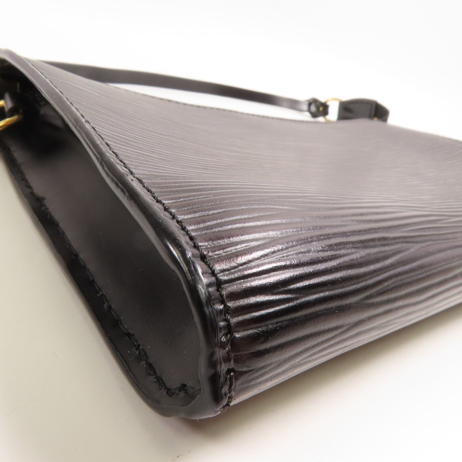 LOUIS VUITTON Epi Pochette Accessories Pouch金扣手挽袋