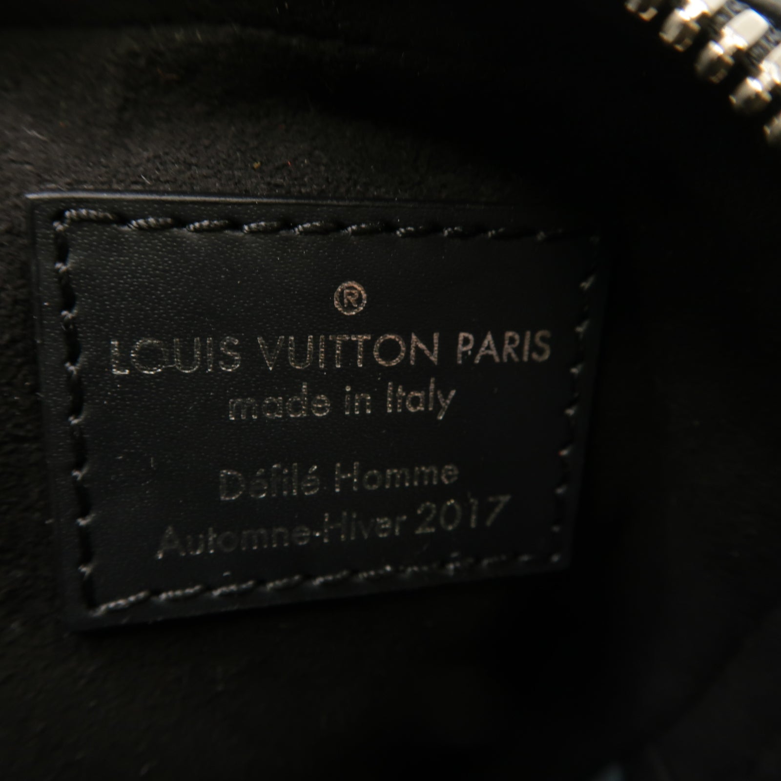 LOUIS VUITTON Epi LV X Supreme Danube PPM銀扣肩背袋黑色