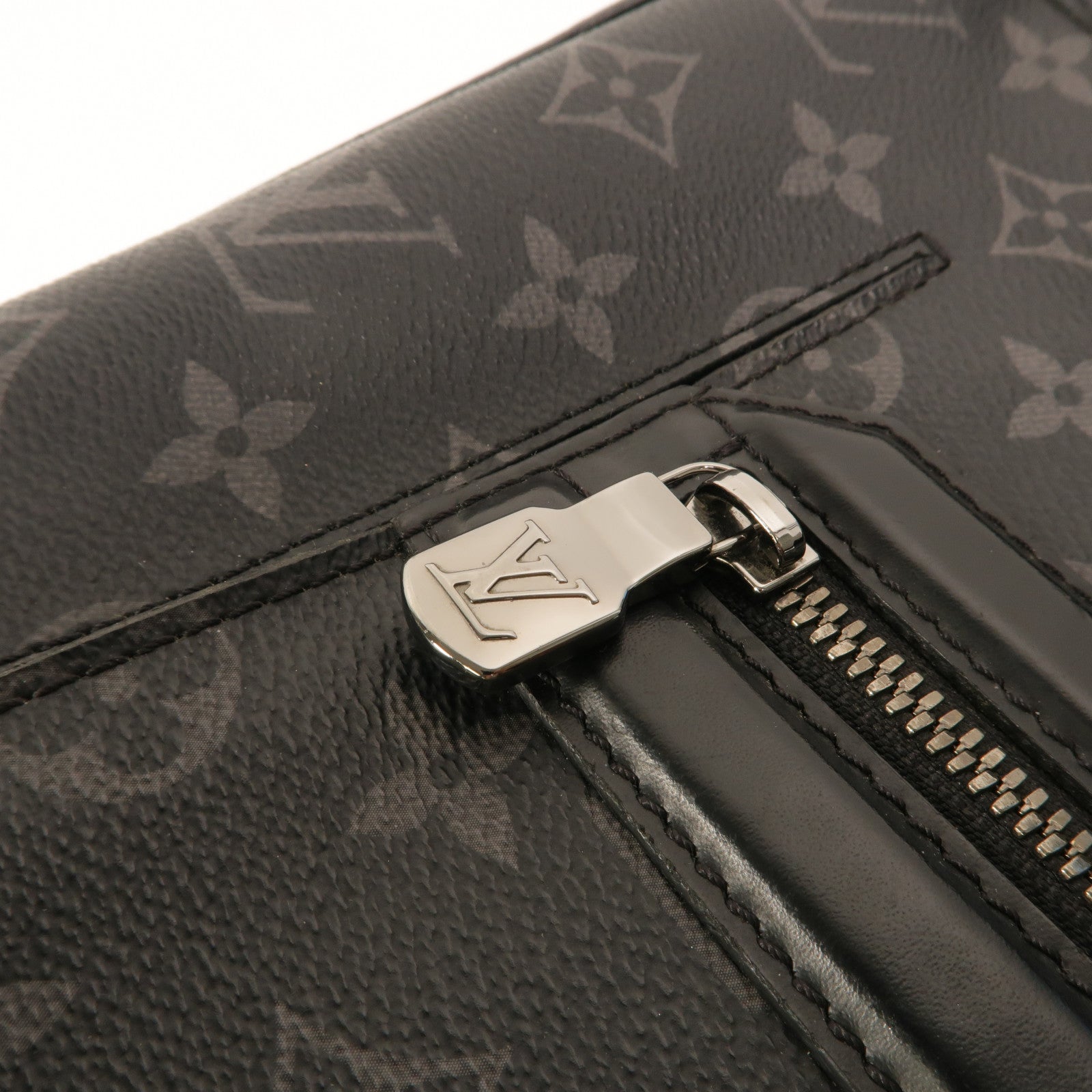 LOUIS VUITTON Monogram Eclipse Odyssey Messenger PM肩背袋