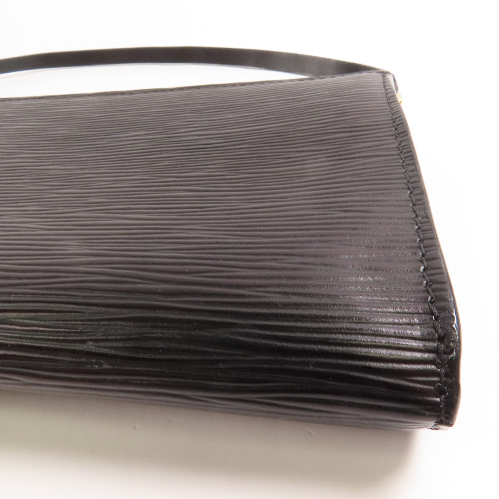 LOUIS VUITTON Epi Pochette Accessories Pouch金扣手挽袋