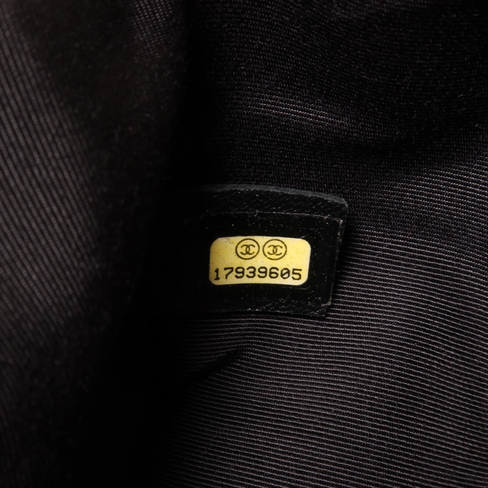 CHANEL 牛皮皮革Boy 25鏈帶肩背袋