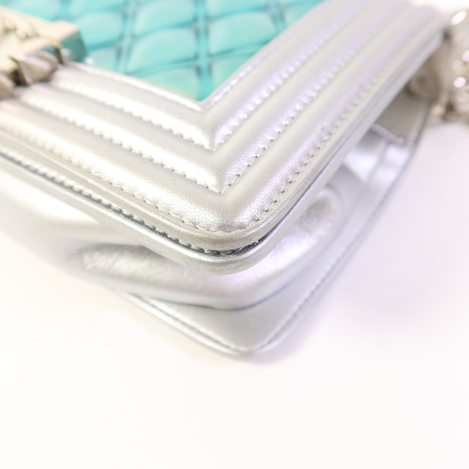 CHANEL 牛皮皮革/PVC Boy 20銀扣鏈帶肩背袋