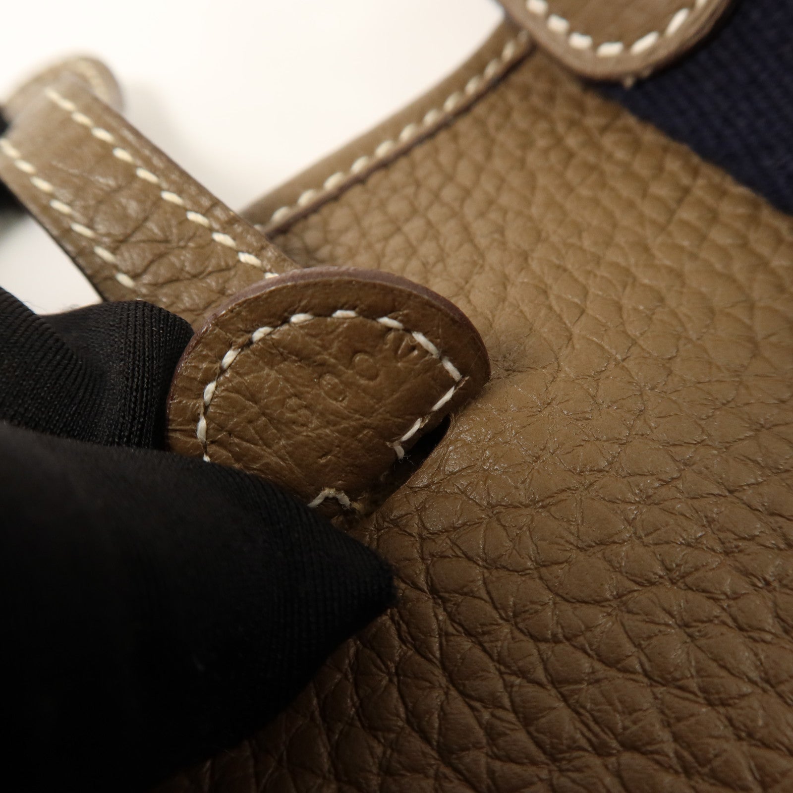 HERMES Clemence皮革Evelyne TPM銀扣肩背袋Etoupe