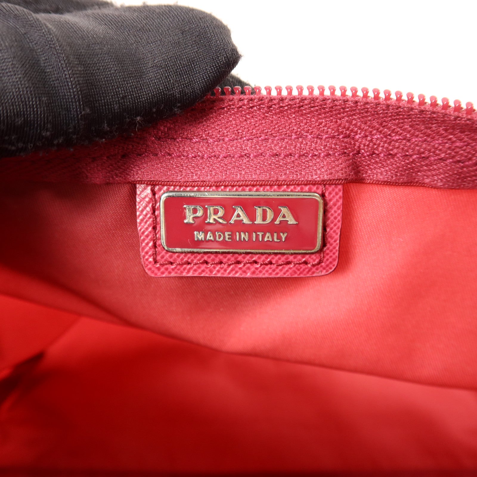 PRADA 尼龍Pouch手拿包