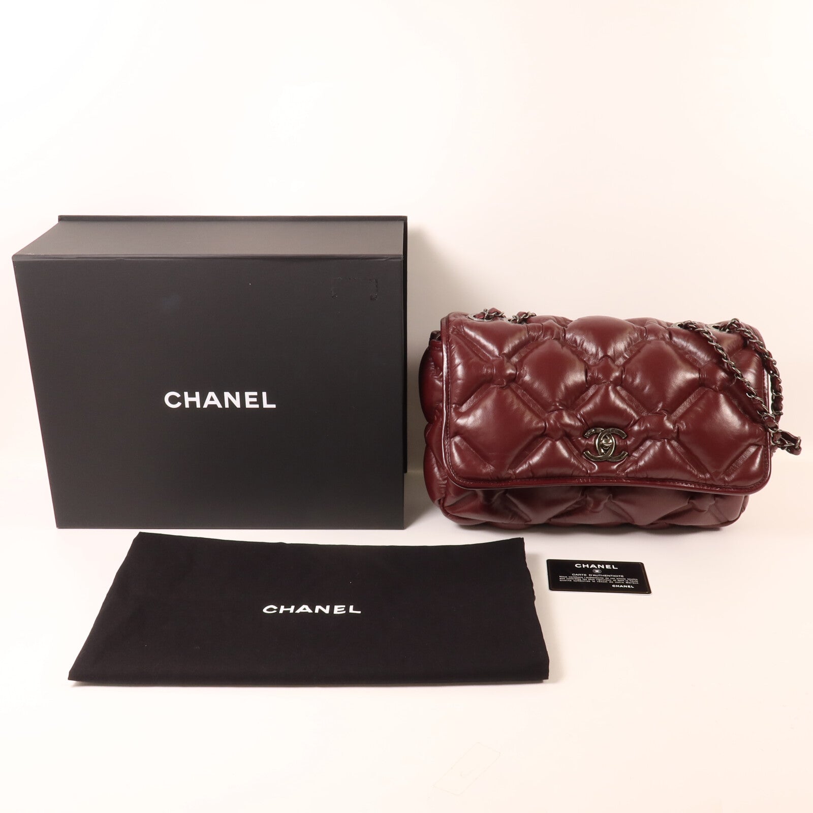 CHANEL 牛皮皮革Bubble Flap鏈帶肩背袋