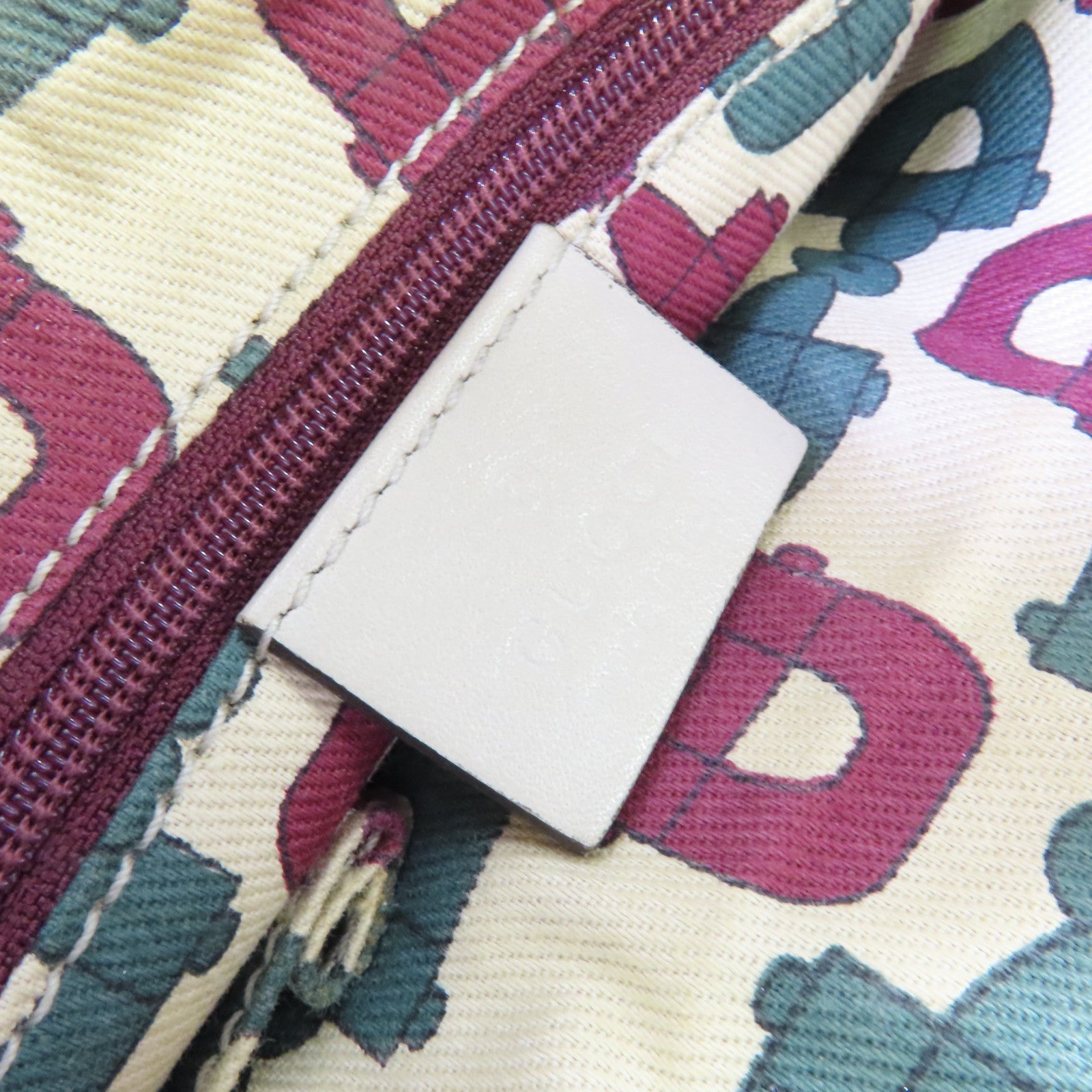 GUCCI 牛皮皮革Abbey Handbag手挽袋白色