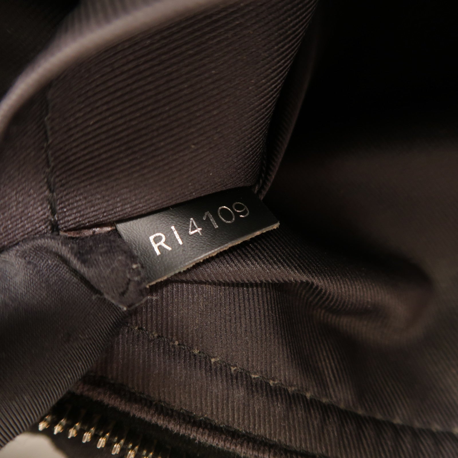 LOUIS VUITTON Monogram Eclipse Odyssey Messenger PM肩背袋