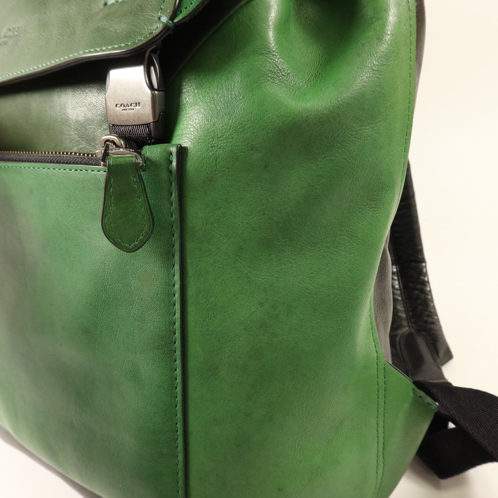 COACH 牛皮皮革Rucksack銀扣背包