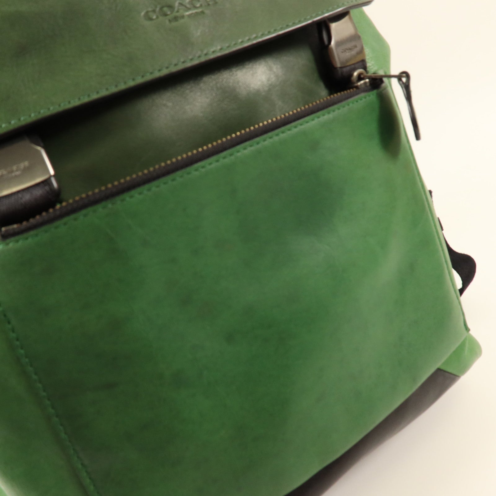 COACH 牛皮皮革Rucksack銀扣背包