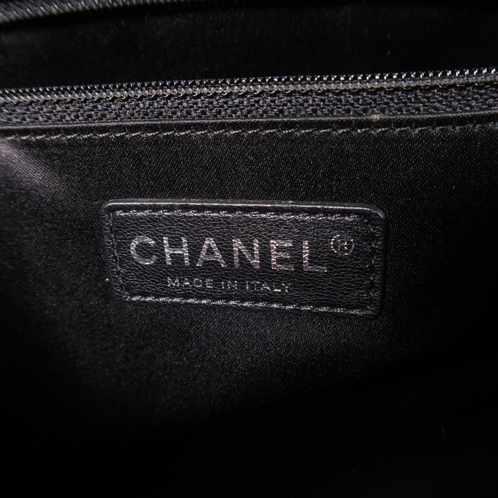 CHANEL 牛皮皮革GST銀扣鏈帶肩背袋黑色