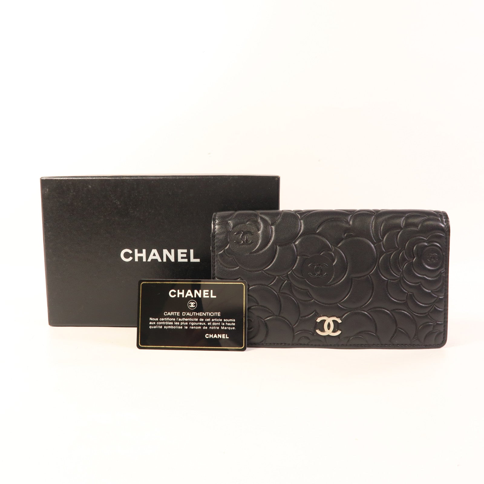 CHANEL 羊皮皮革Long Bifold Wallet銀扣長錢包