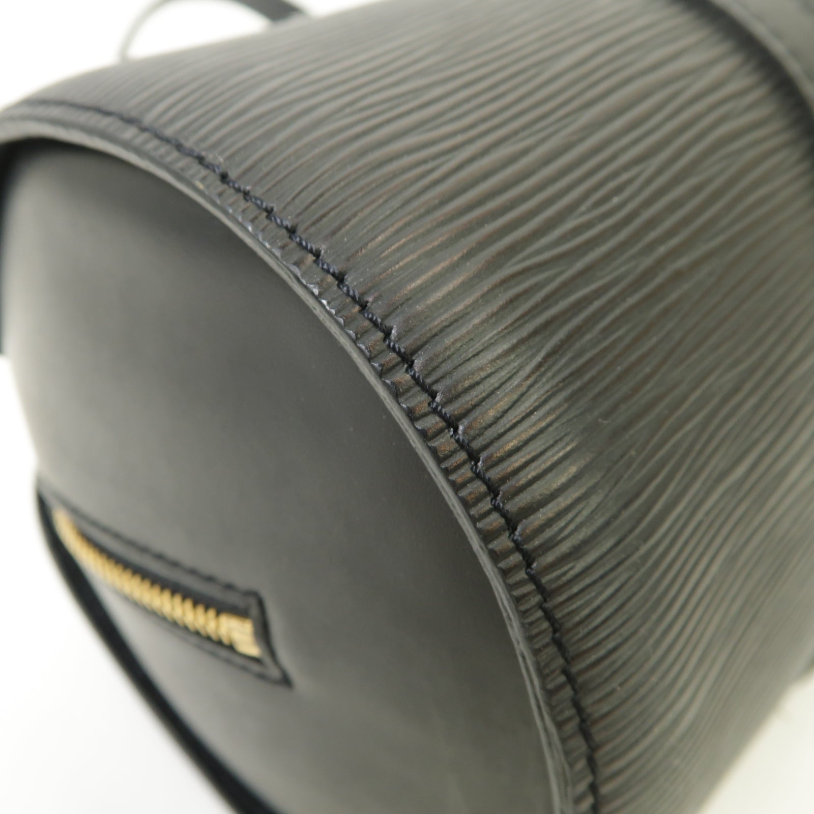 LOUIS VUITTON 【激減優惠】Epi Soufflot金扣手挽袋黑色