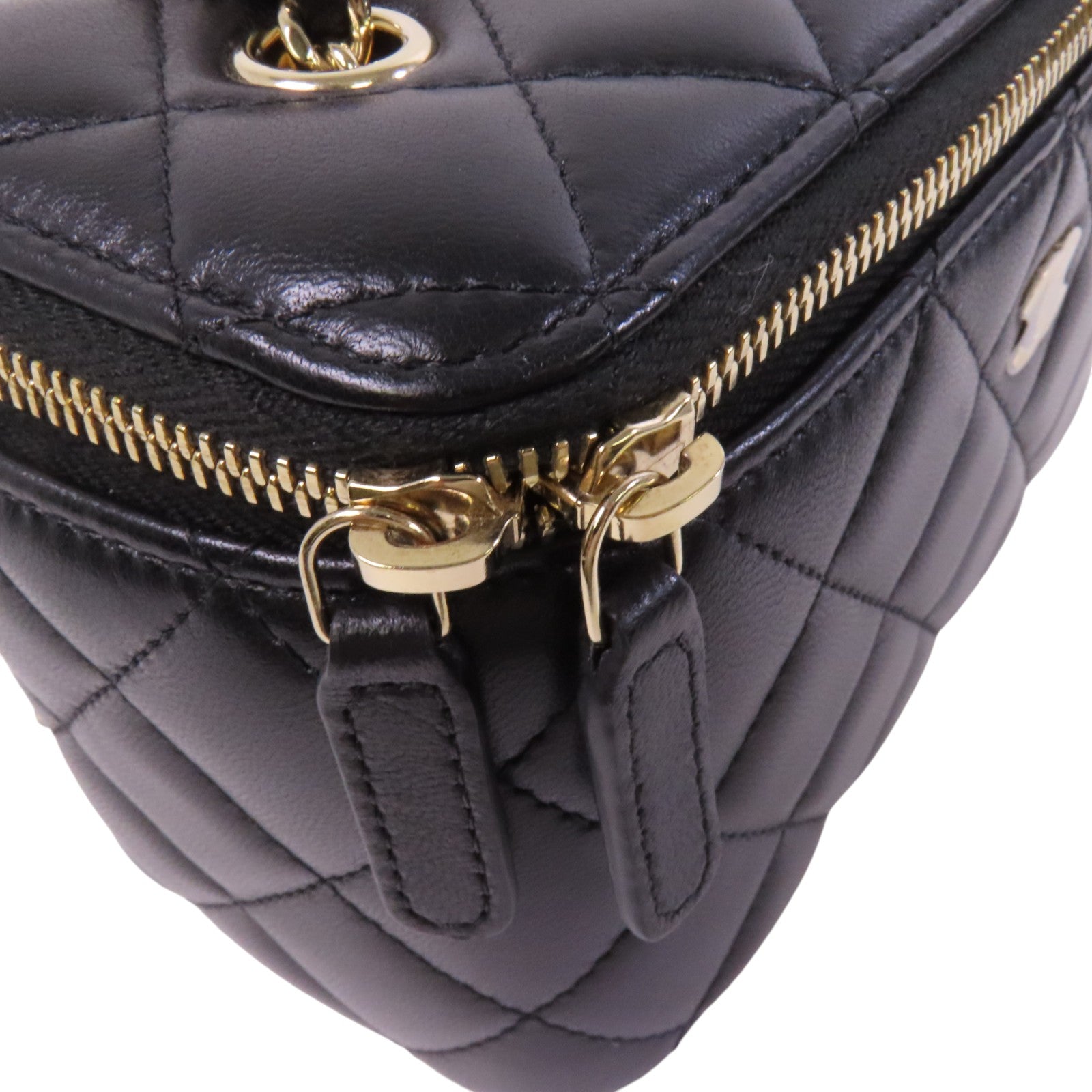 CHANEL 【激減優惠】羊皮皮革Vanity Case金扣鏈帶肩袋