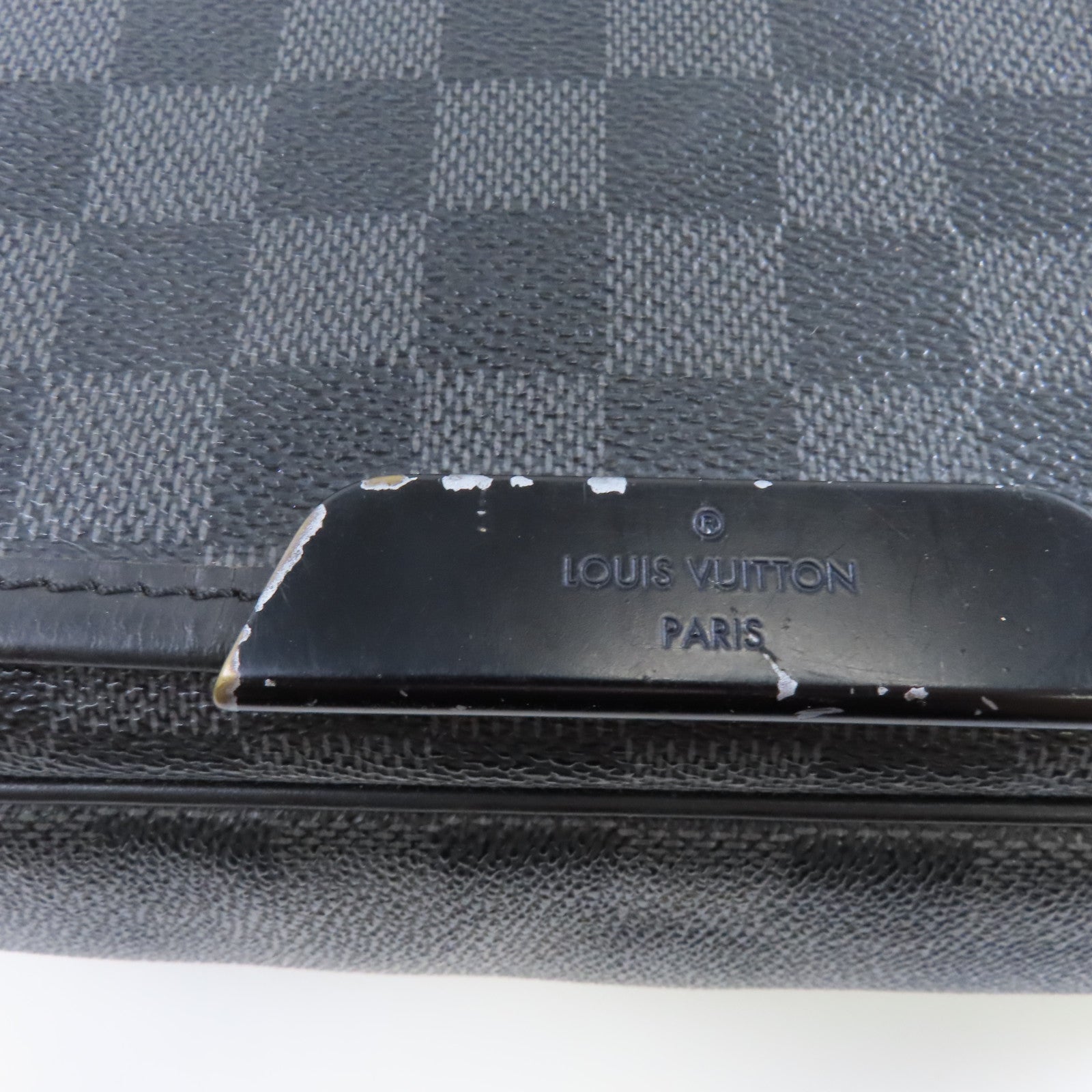 LOUIS VUITTON 【激減優惠】Damier Graphite Daniel GM銀扣肩背袋黑色/灰色