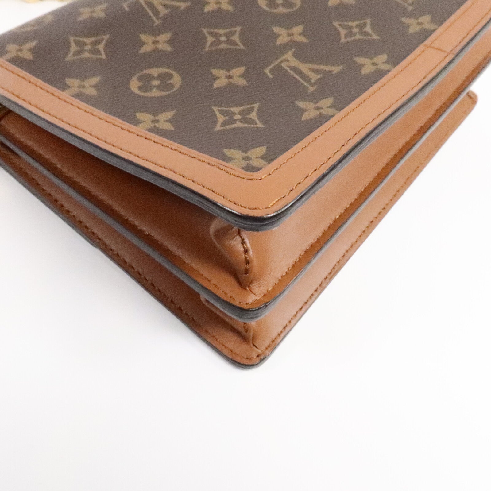 LOUIS VUITTON Monogram Reverse Dauphine MM肩背袋
