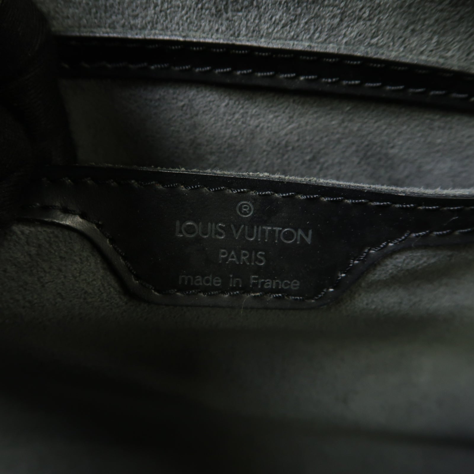LOUIS VUITTON 【激減優惠】Epi Soufflot金扣手挽袋黑色