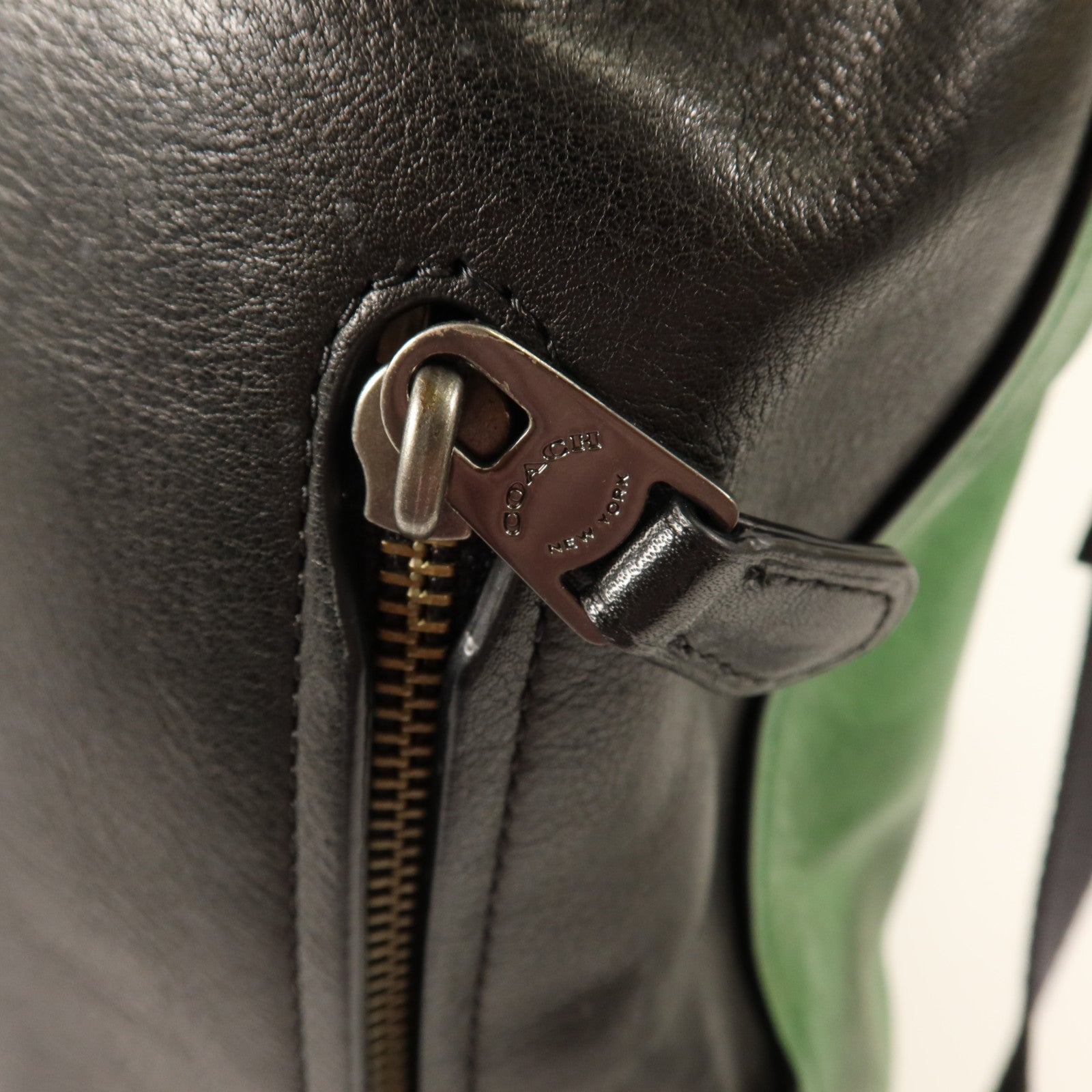 COACH 牛皮皮革Rucksack銀扣背包