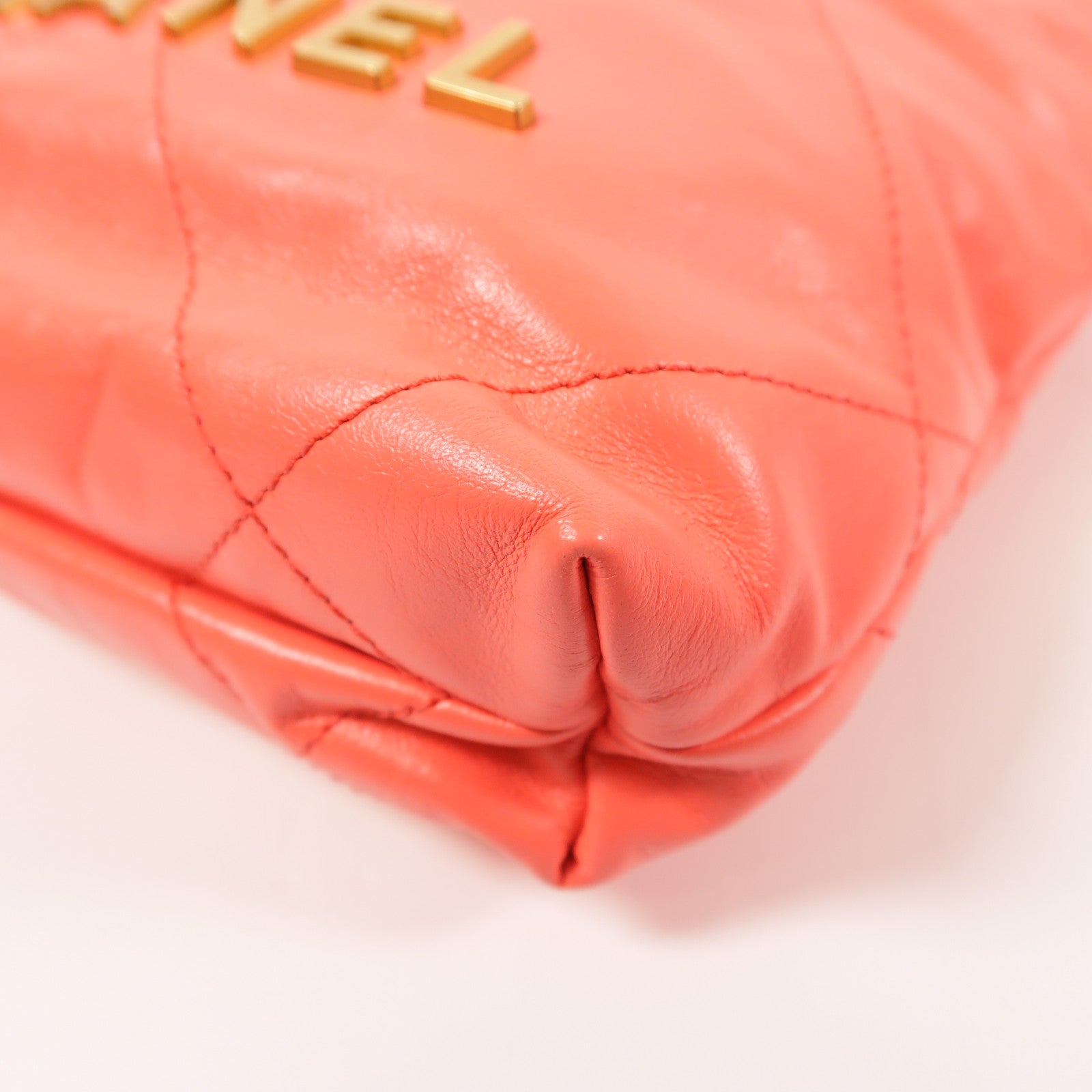 CHANEL 【激減優惠】牛皮皮革Chanel 22金扣鏈帶肩背袋