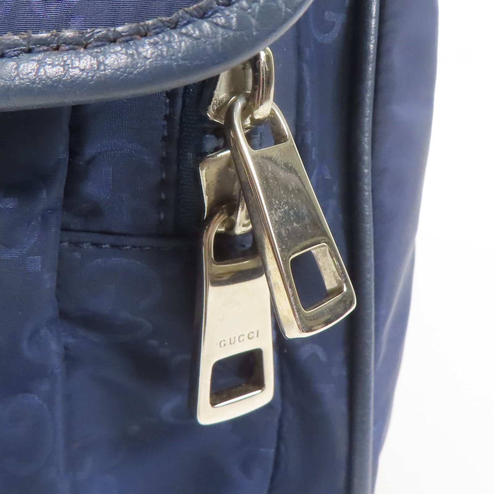 GUCCI 尼龍Shoulder Bag銀扣肩背袋