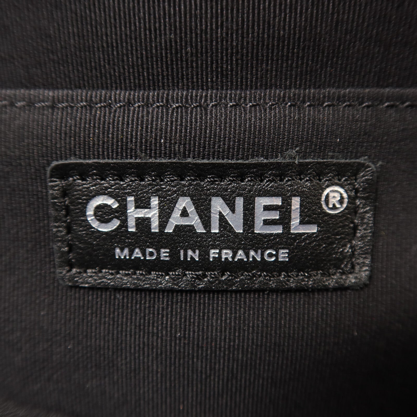 CHANEL 羊皮皮革Boy 25銀扣鏈帶肩背袋
