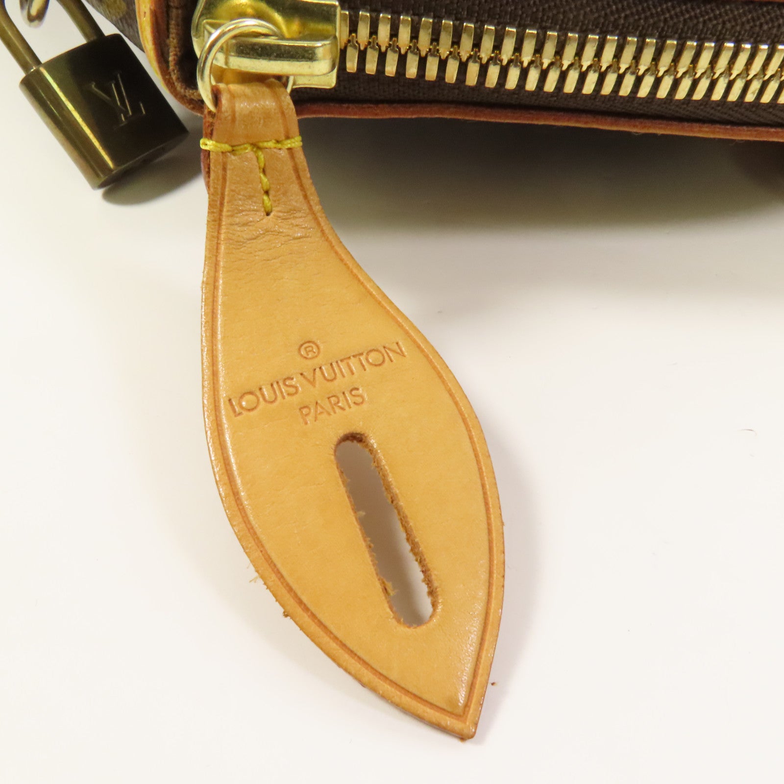 LOUIS VUITTON Monogram Lockit Horizontal Hand Bag金扣手挽袋
