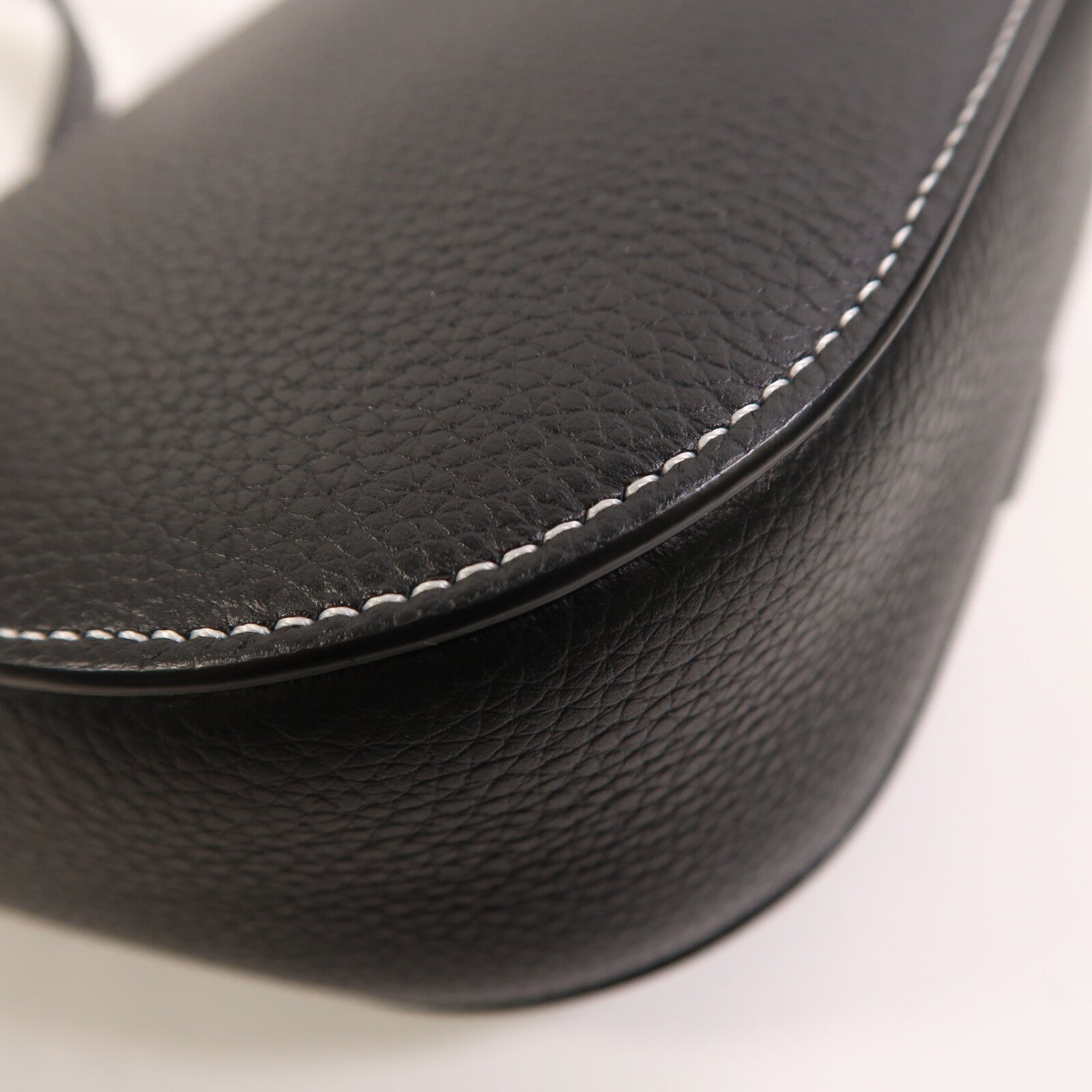 Dior 牛皮皮革Mini Saddle Messenger肩背袋