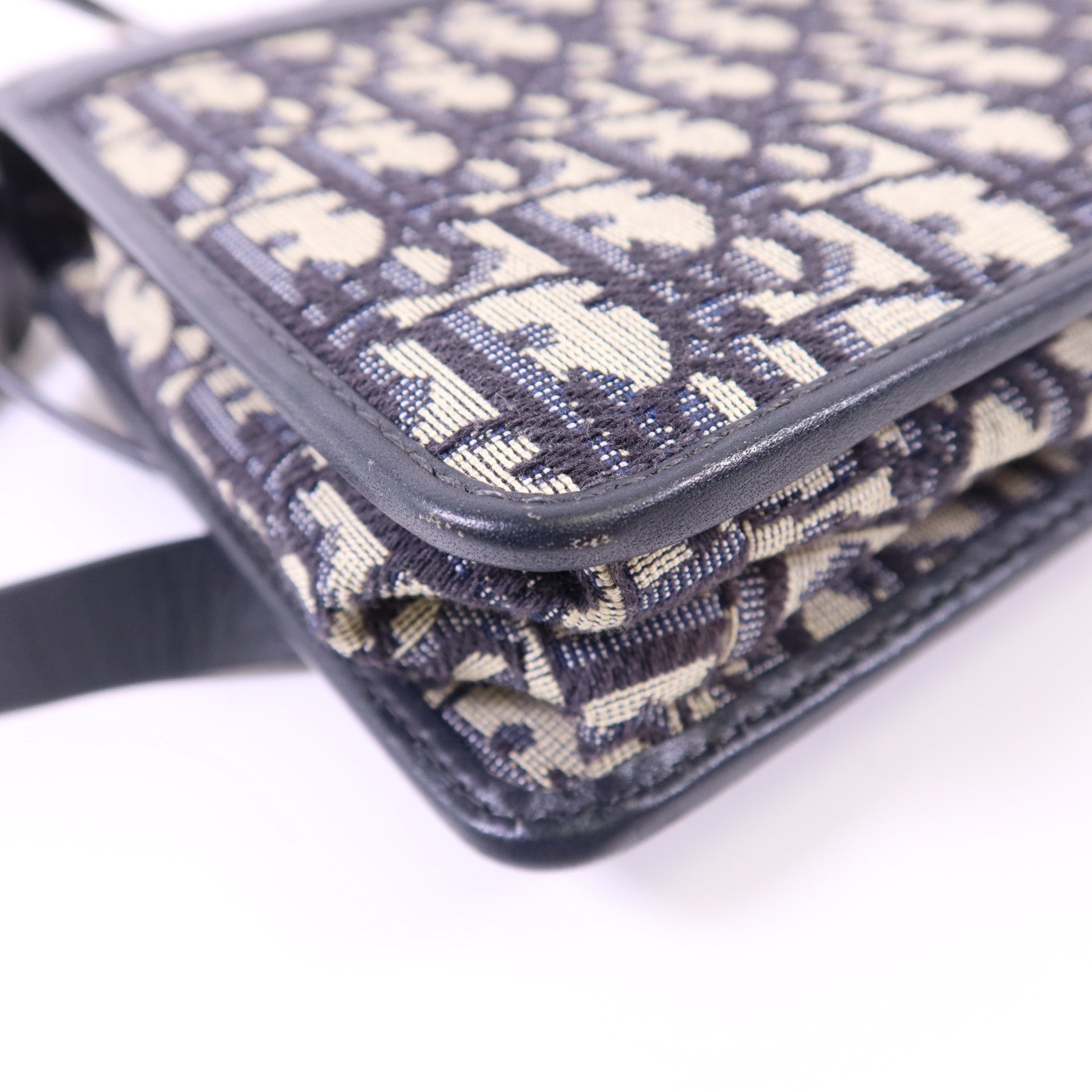 Dior 帆布Montaigne金扣肩背袋