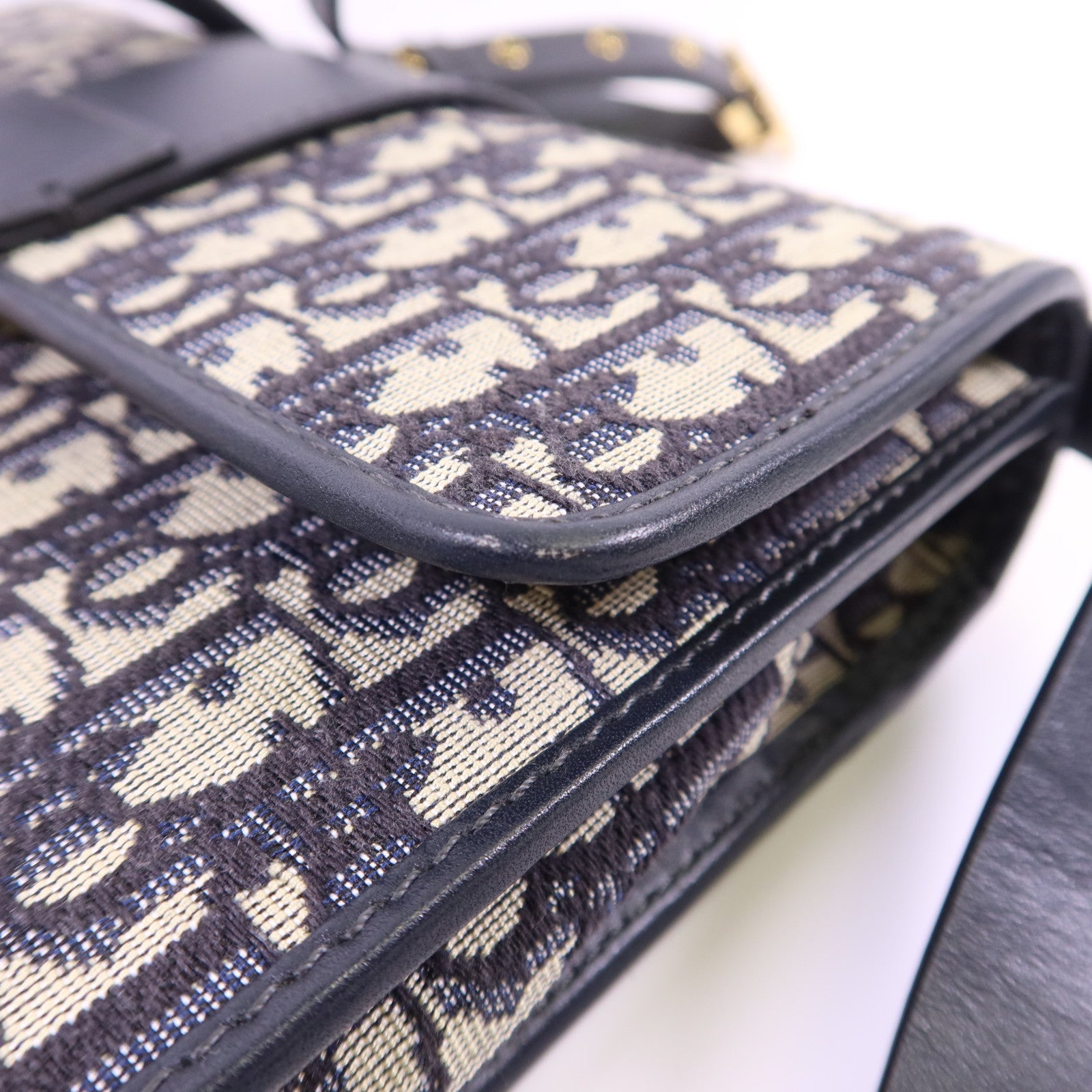 Dior 帆布Montaigne金扣肩背袋