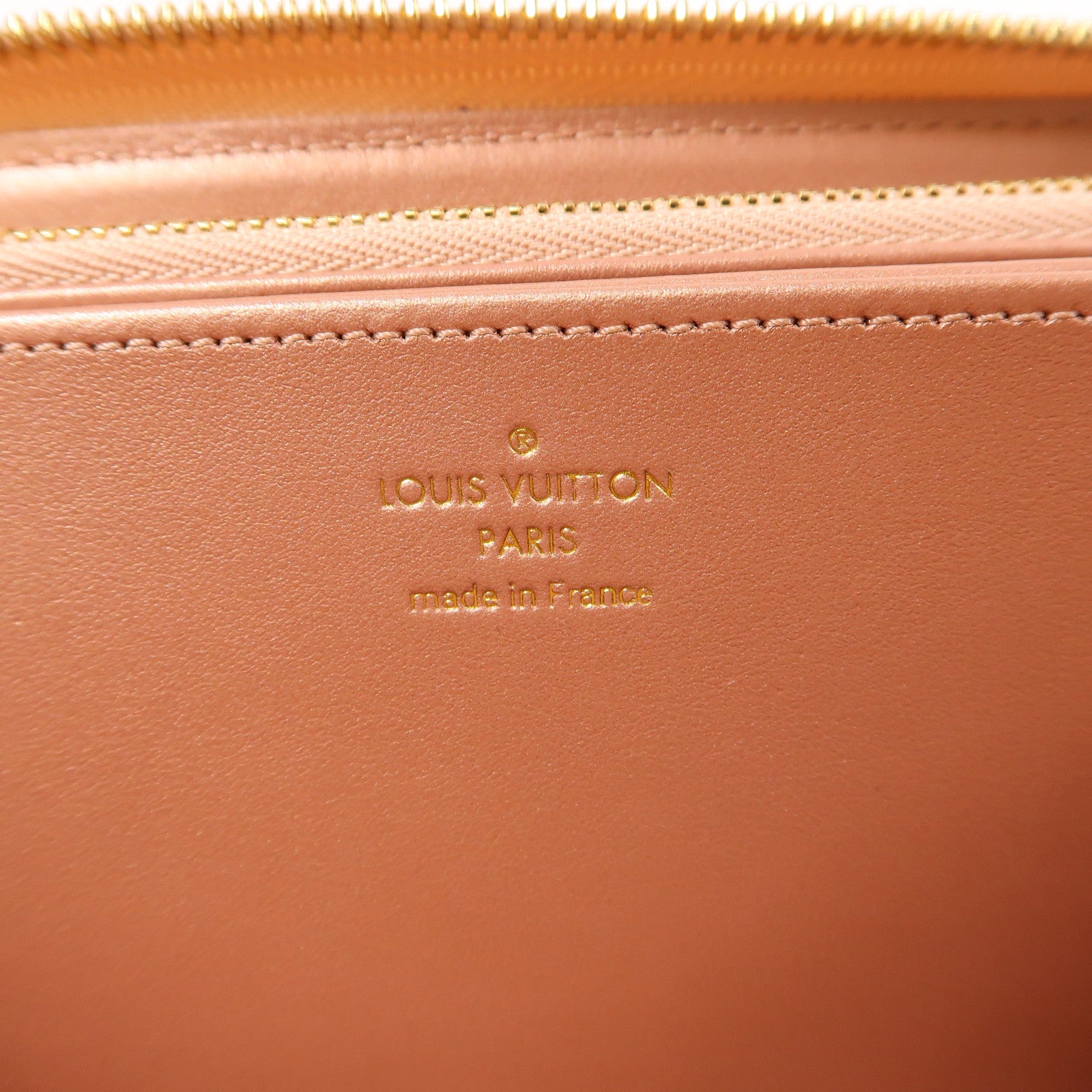 LOUIS VUITTON Monogram Embossed Zippy Wallet Coussin金扣長錢包